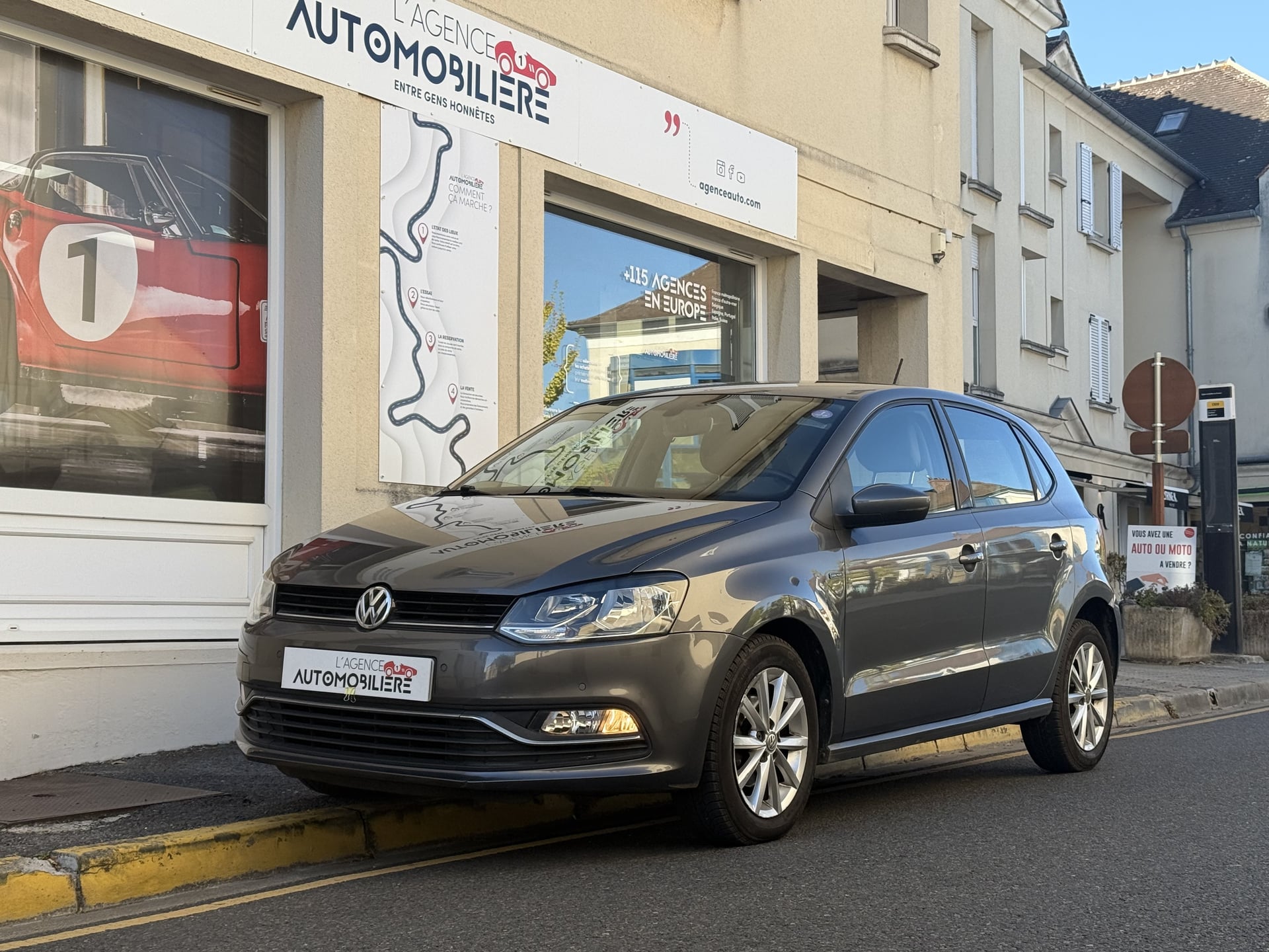 Volkswagen Polo POLO V 1.2 TSI BlueMotion LOUNGE 90 BVA DSG7