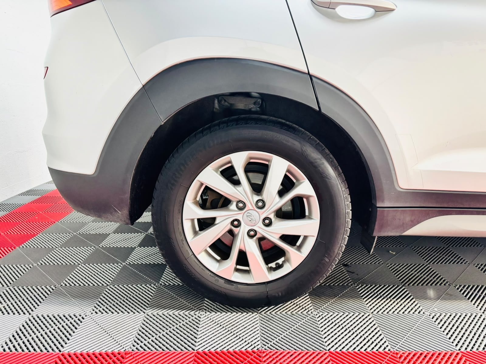 Hyundai Tucson 1.6L CRDI CREATIVE - garantie 12 mois — 35