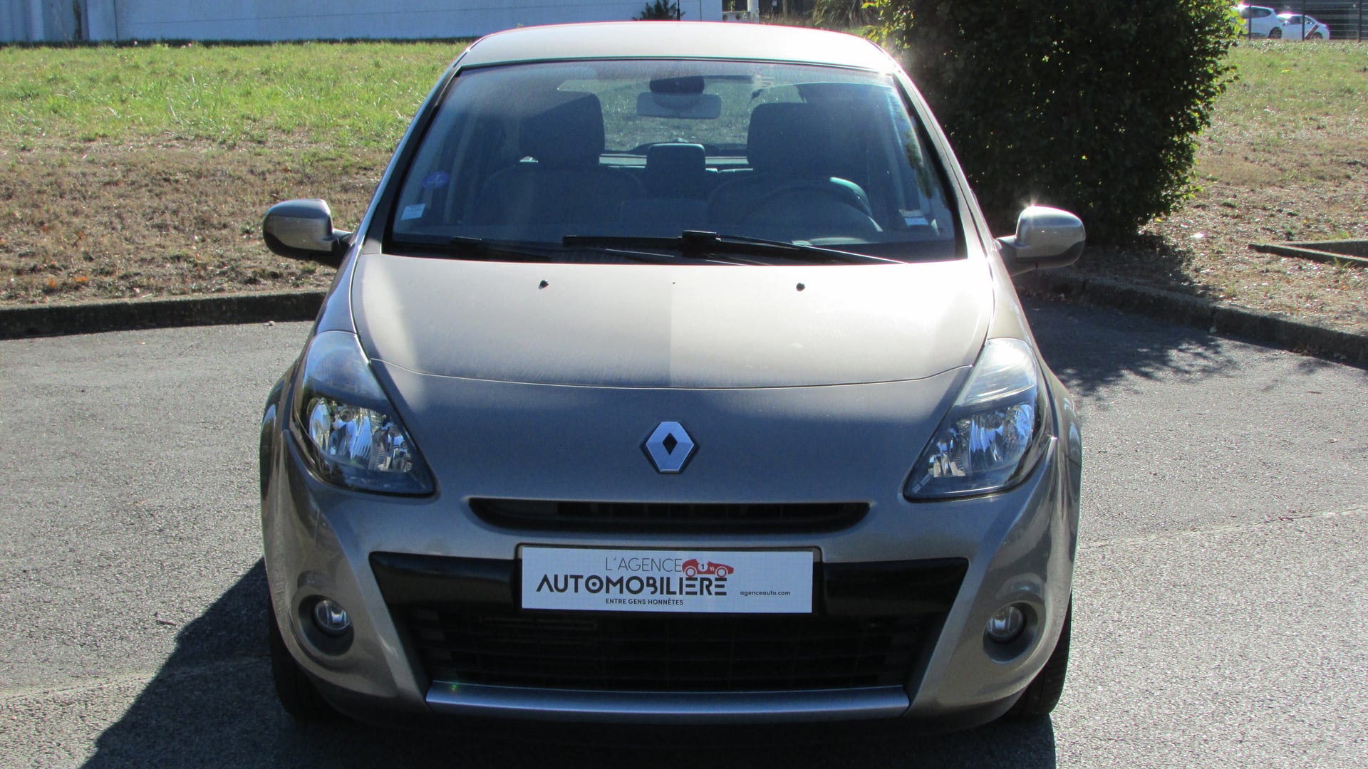 Renault Clio III 1,2L TCE 100CH XV DE FRANCE — 2