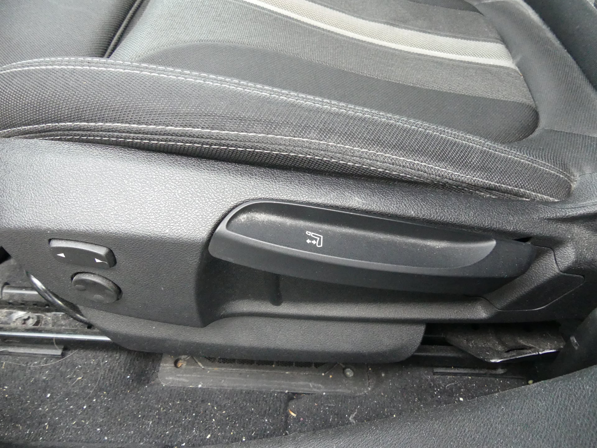 BMW X2 SDRIVE18IA 140CH BUSINESS DESIGN DKG7 EURO6D-T — 33