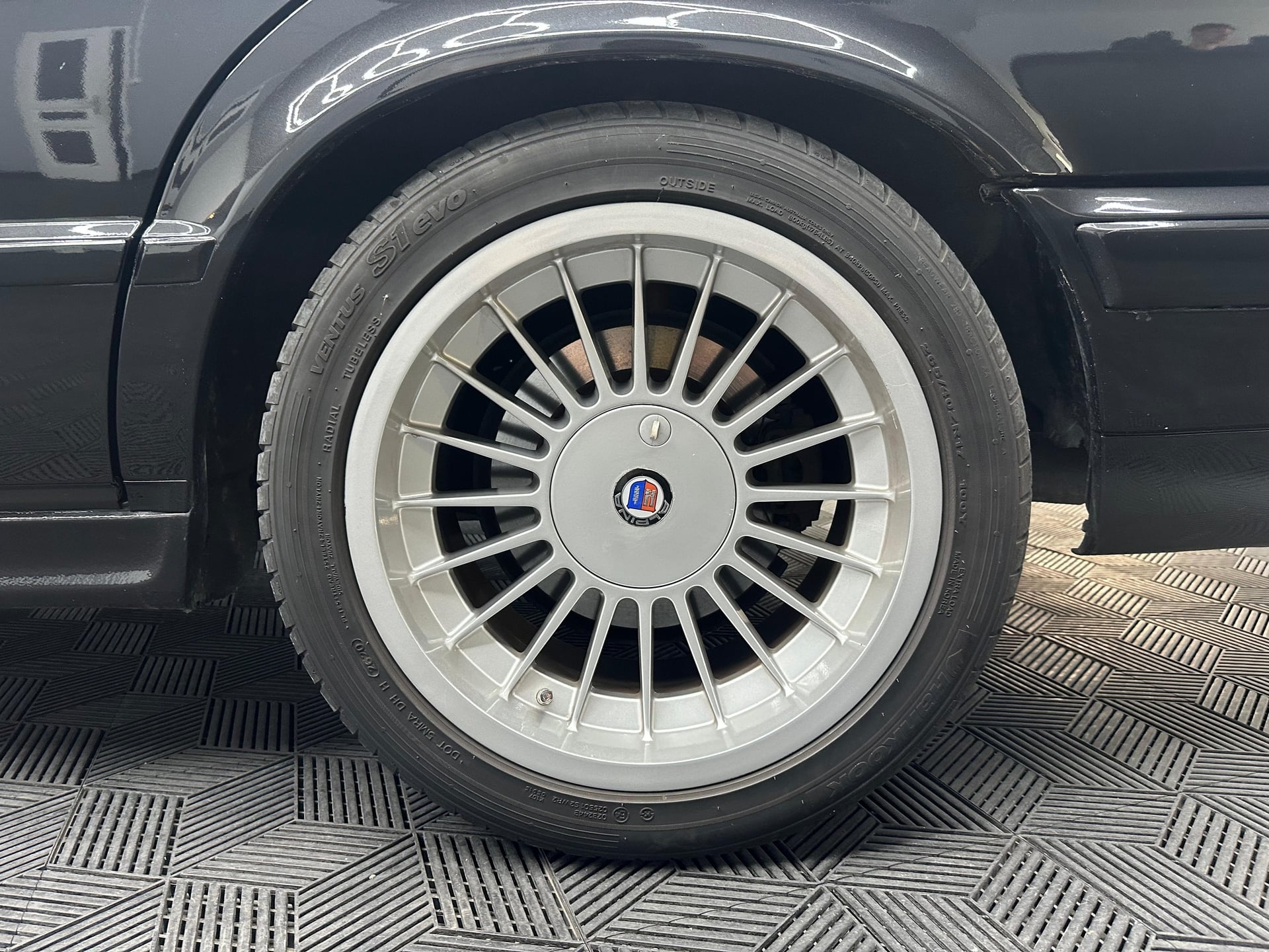 BMW Série 5 (E34) BERLINE 535i 3.4 211 Ch — 30