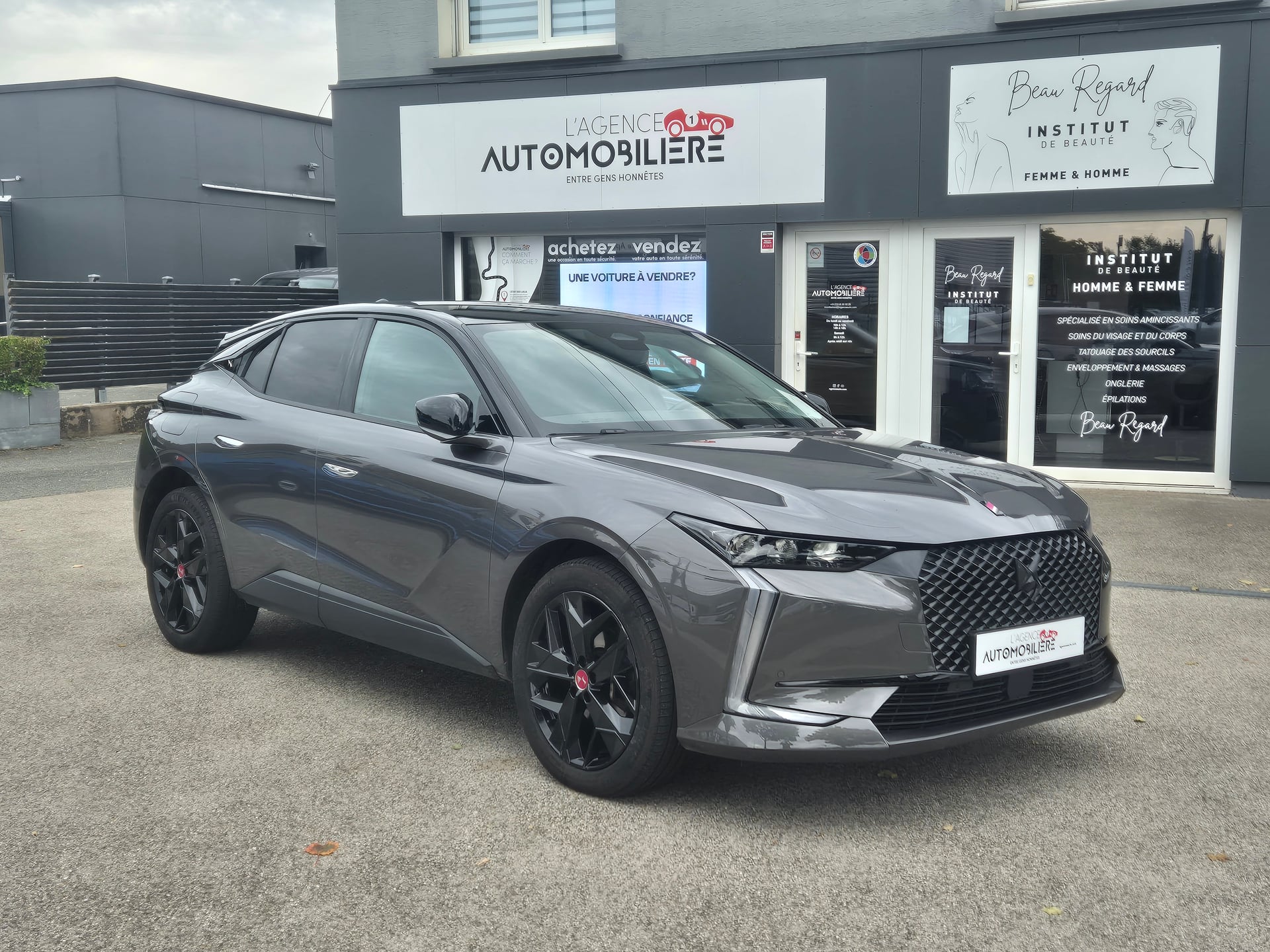 DS DS 4 1.5 Blue HDi130 CV EAT8 Boîte auto PERFORMANCE LINE