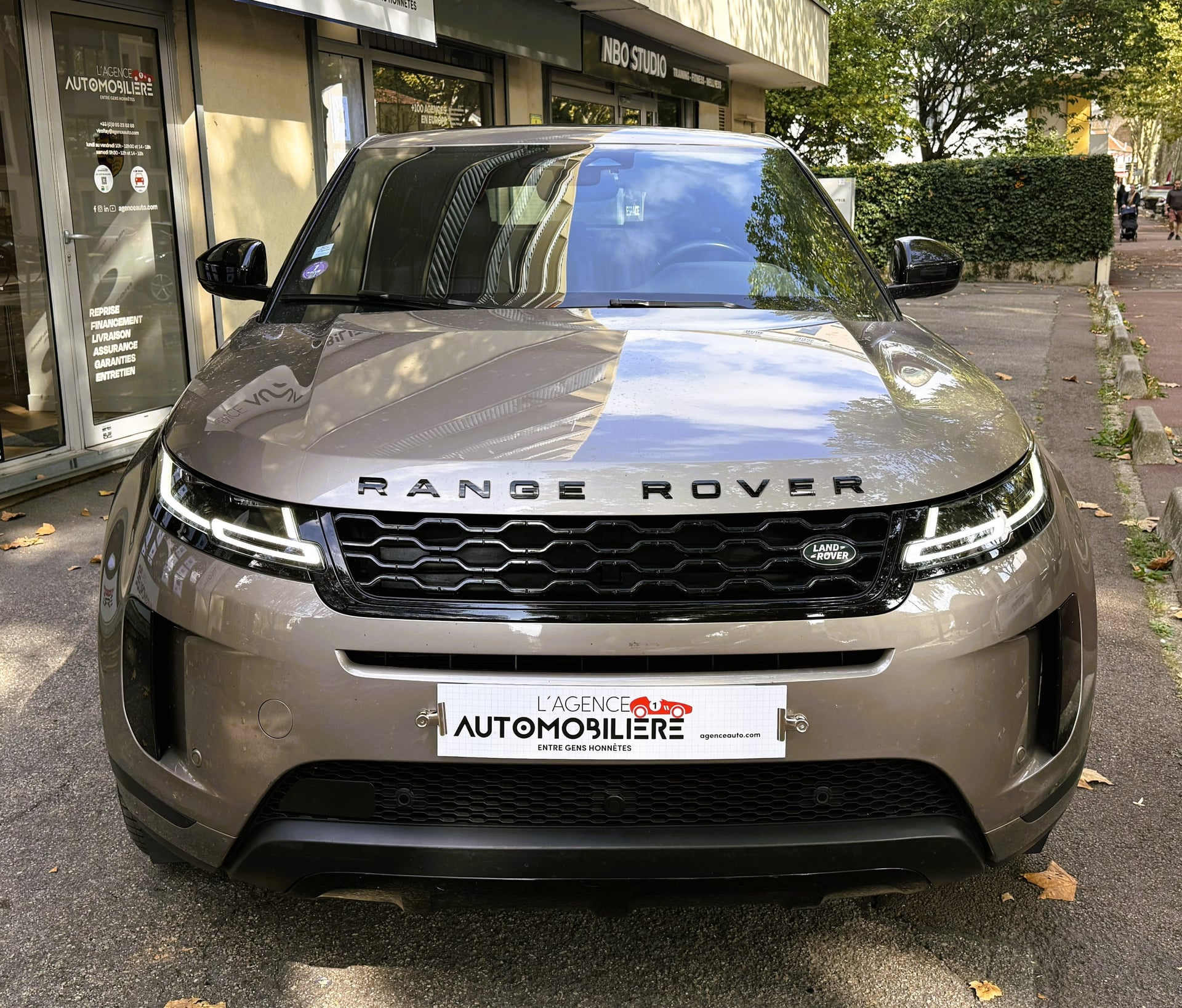 Land Rover Range Rover Evoque II P200 FLEXFUEL MHEV AWD R-DYNAMIC SE BVA9 -ENTRETIEN LAND ROVER- GARANTIE CONSTRUCTEUR — 2