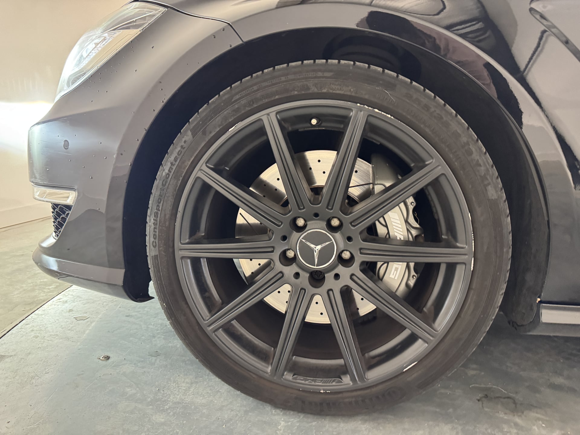 Mercedes-Benz CLS 63 S AMG 5.L V8 BITURBO — 36
