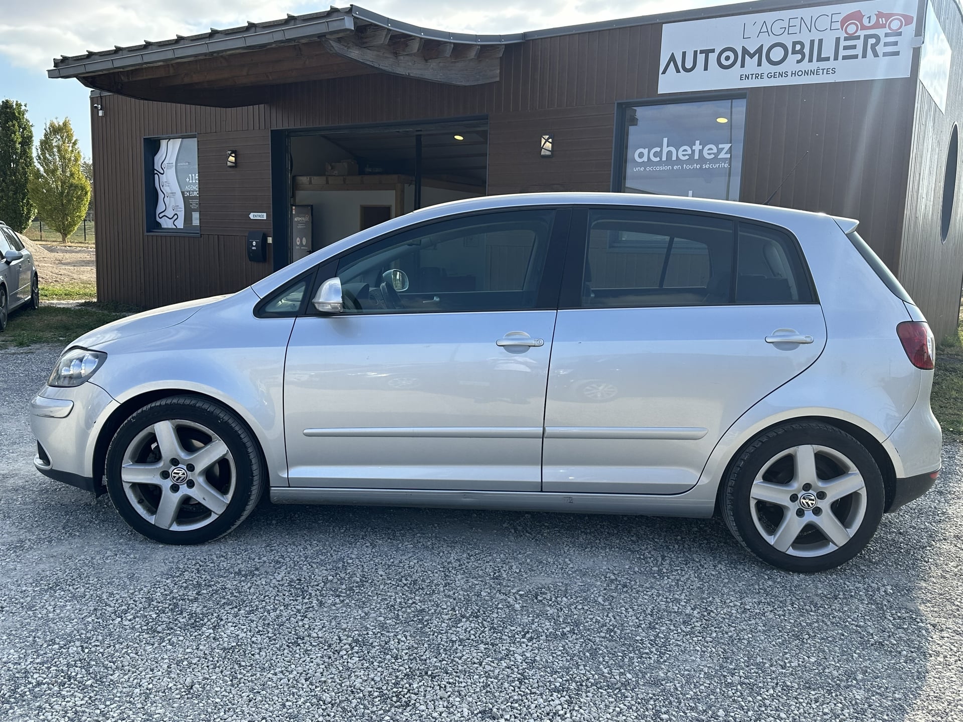 Volkswagen Golf Plus 2.0 TDi 140 CH PREMIÈRE MAIN — 2