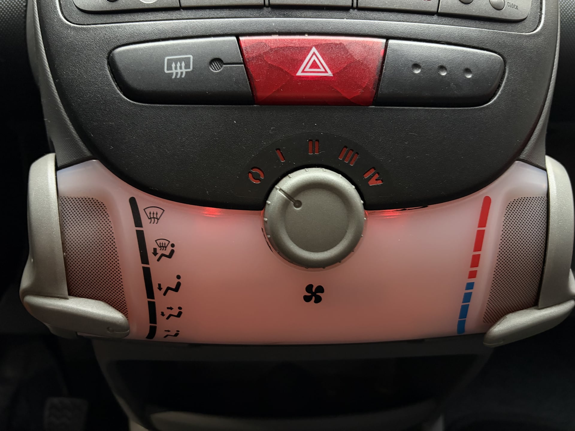 Peugeot 107 1.4 HDI 8V TURBO 54 TRENDLY — 18