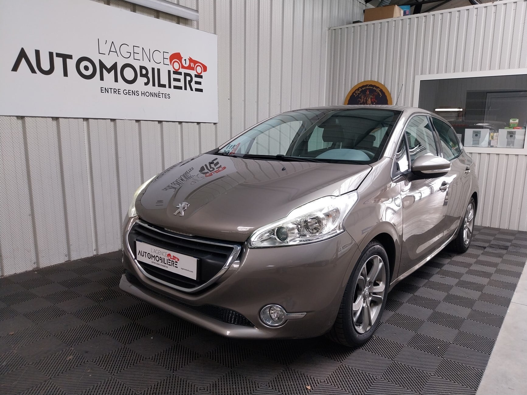 Peugeot 208 1.6 VTI 120 ch Allure A