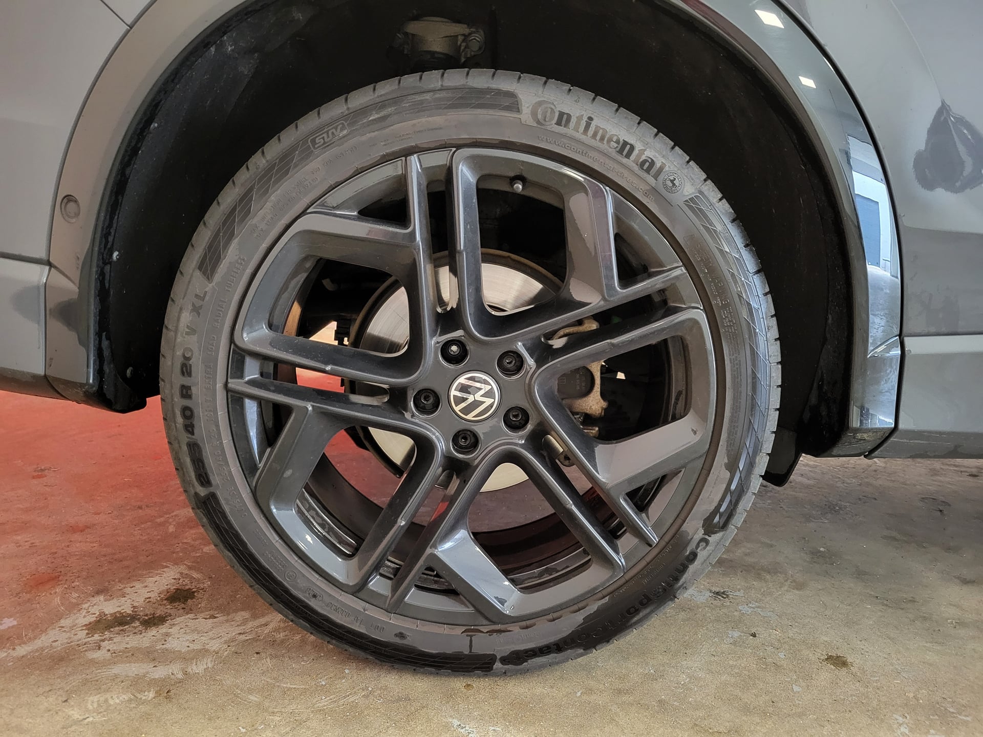 Volkswagen Tiguan 1.5 eTSI 150 DSG7 R LINE + TOIT OUVRANT — 40
