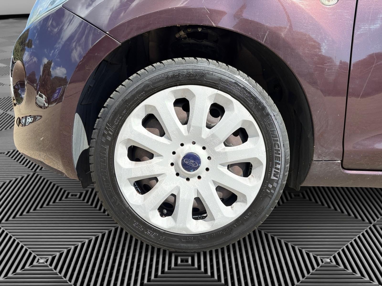 Ford Ka 1.2 70 TITANIUM — 18
