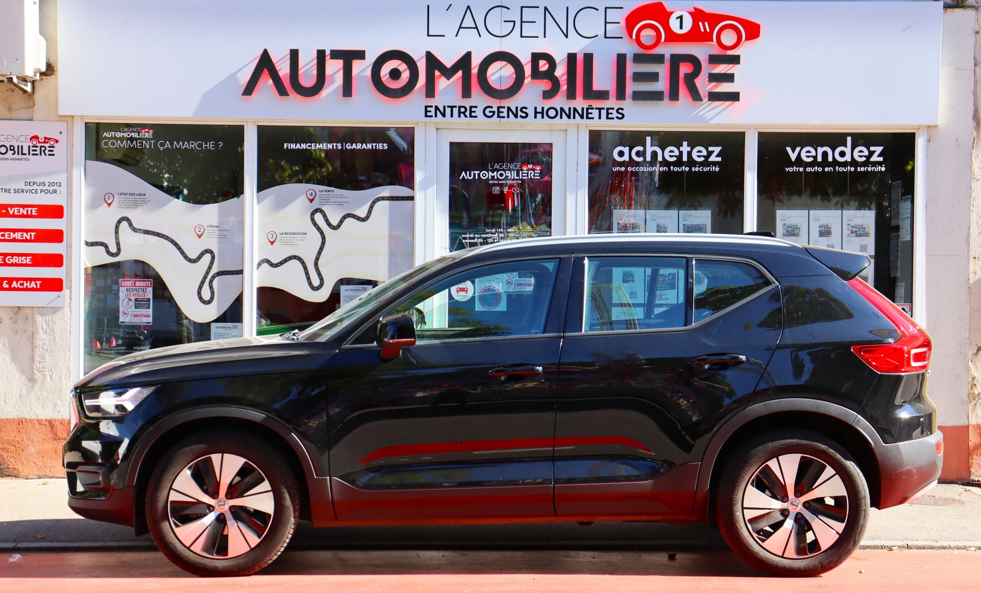 Volvo XC40 Ph.II T2 129 Business (Entretien à jour Volvo) — 2