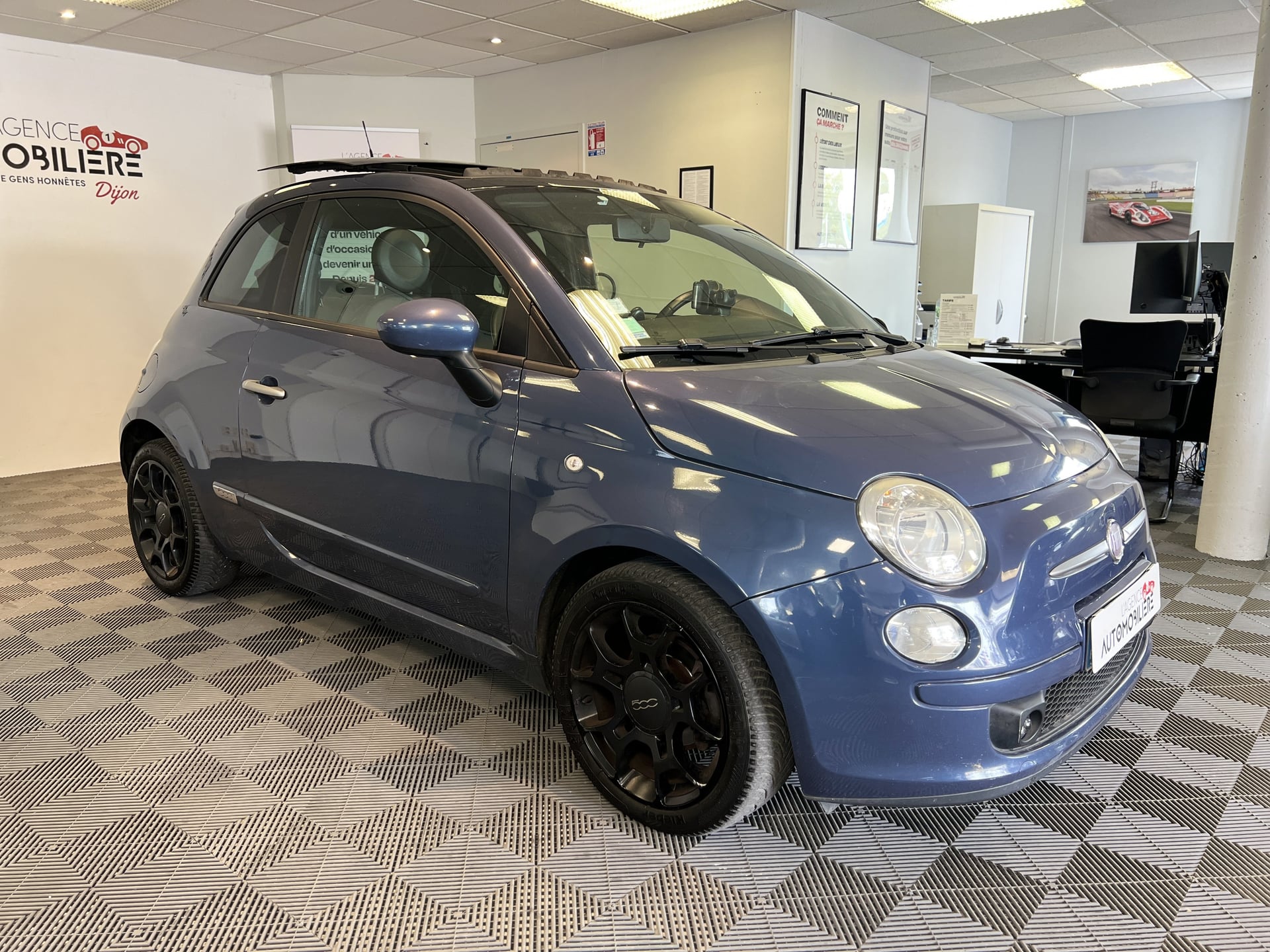 Fiat 500 0.9 TwinAir 85 CV Toit Ouvrant Radar Ar Historique complet — 2
