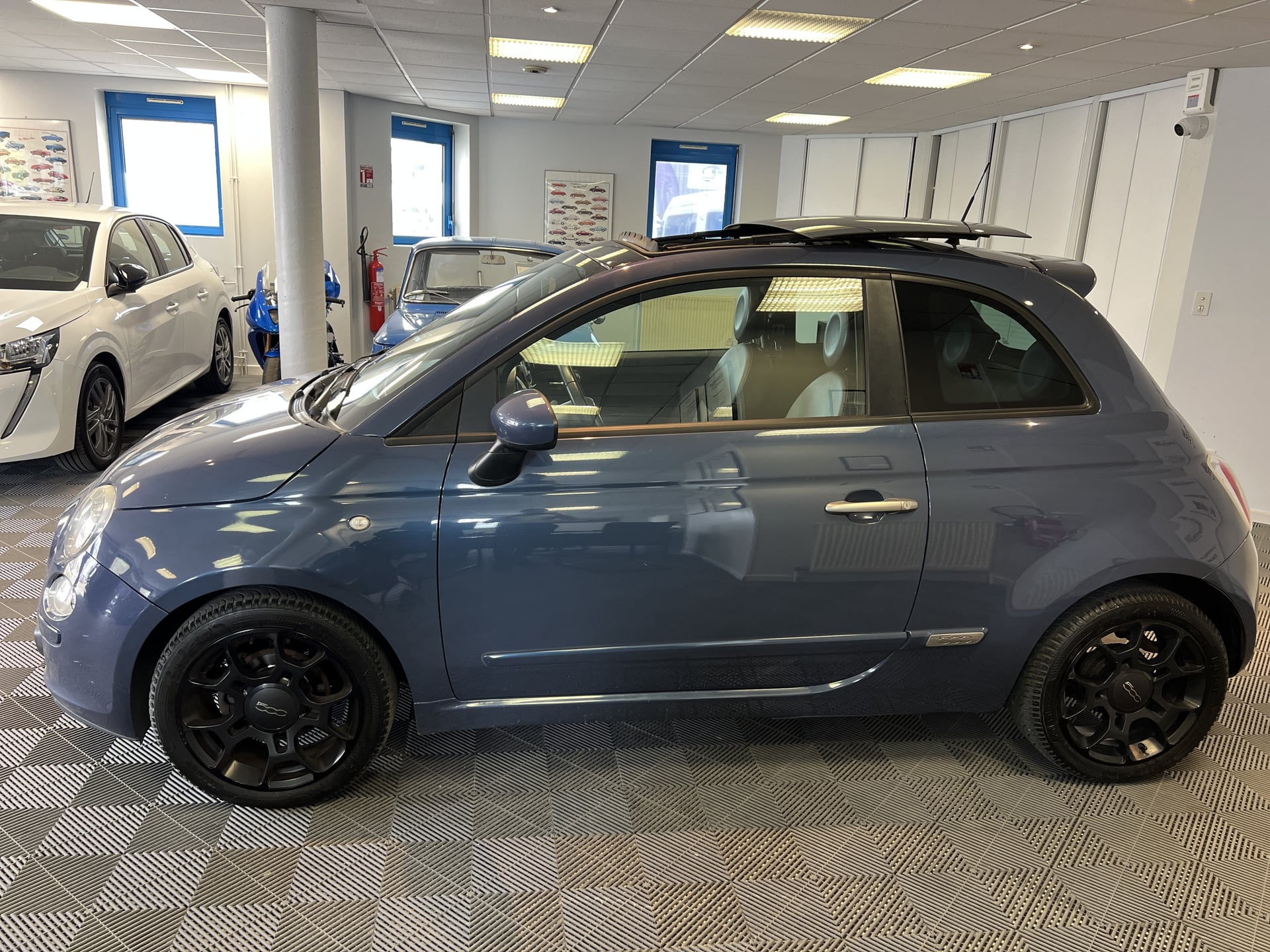 Fiat 500 0.9 TwinAir 85 CV Toit Ouvrant Radar Ar Historique complet — 18