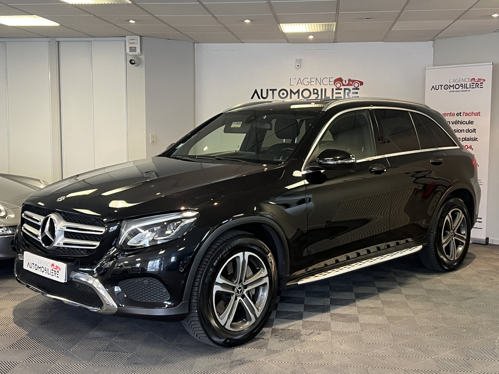 Mercedes-Benz Classe GLC 250D 2.1D 4MATIC 9G-Tronic 204 CV Business Executive Pack Amg Historique constructeur