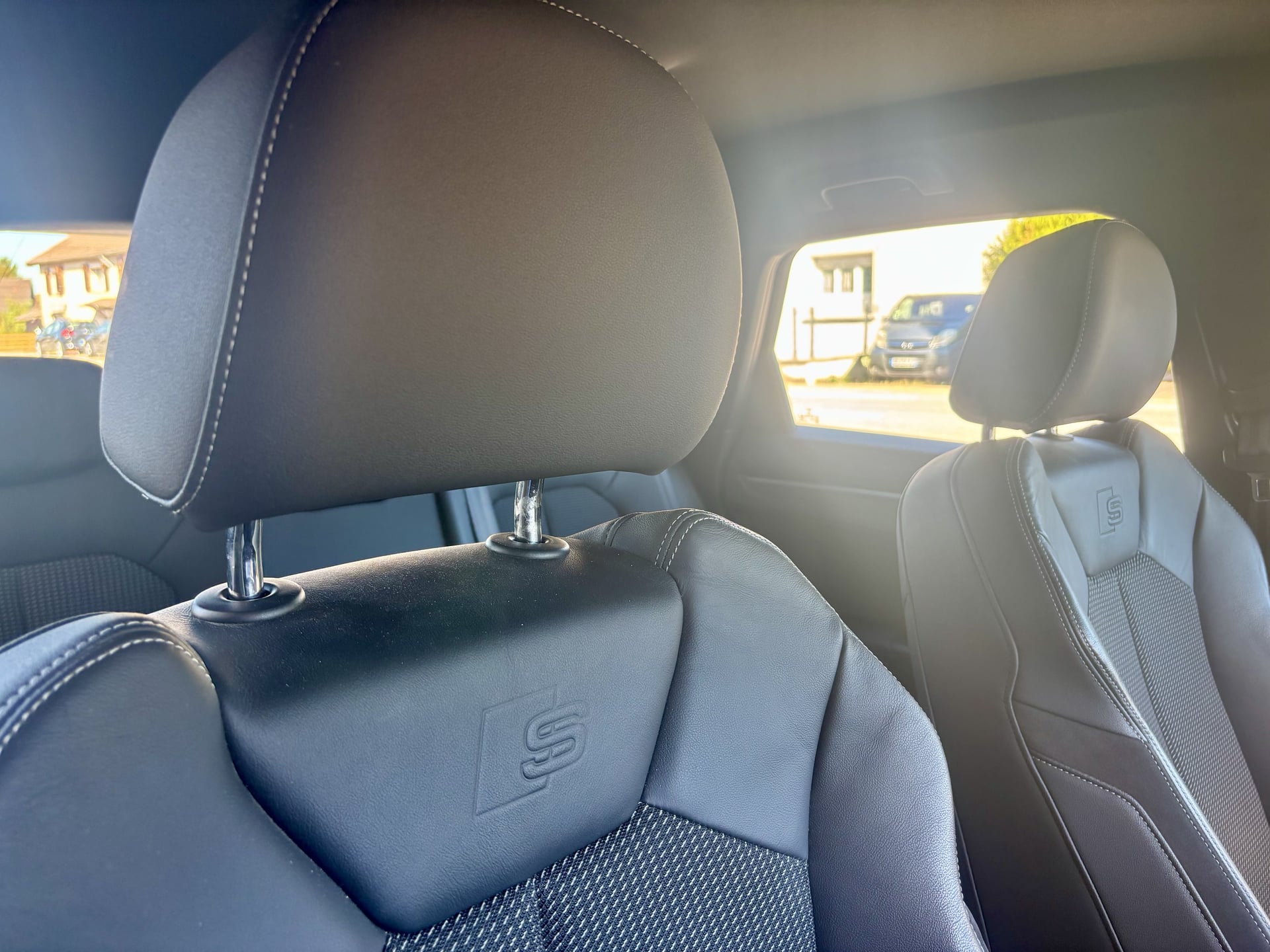 Audi Q3 35 2.0 TDI 16V Quattro 150 ch S-LINE Attelage électrique — 29