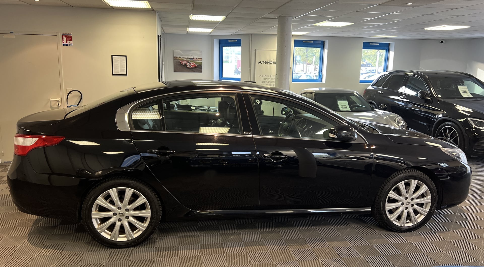 Renault Latitude 3.0 dCi V6 240CV Initiale Paris Révisée - Vidange BVA - CT Vierge — 24
