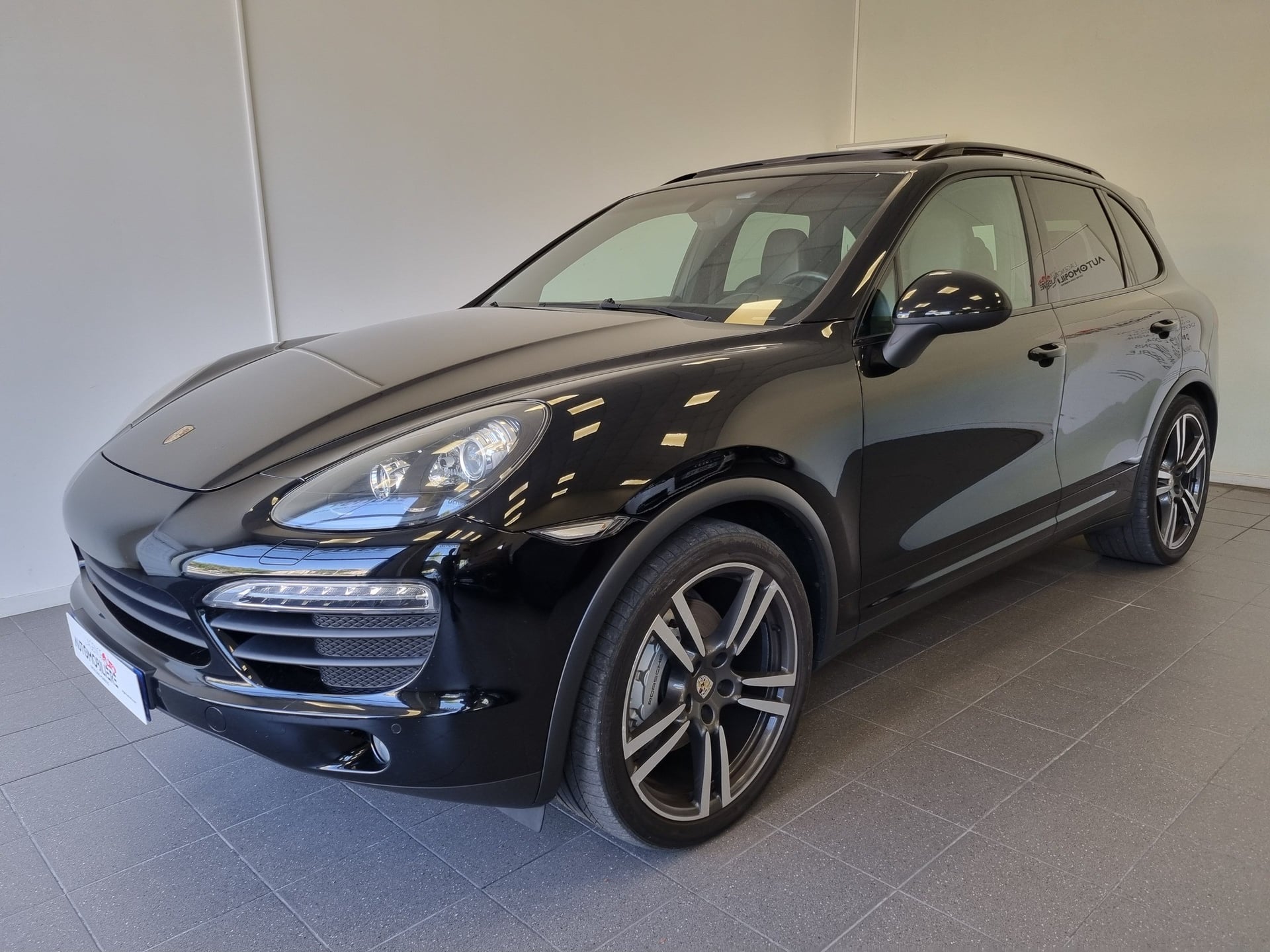 Porsche Cayenne S 4.8 V8 AWD 32V S 400 cv -PORSCHE APPROVED / 34 280 € D'OPTIONS — 2