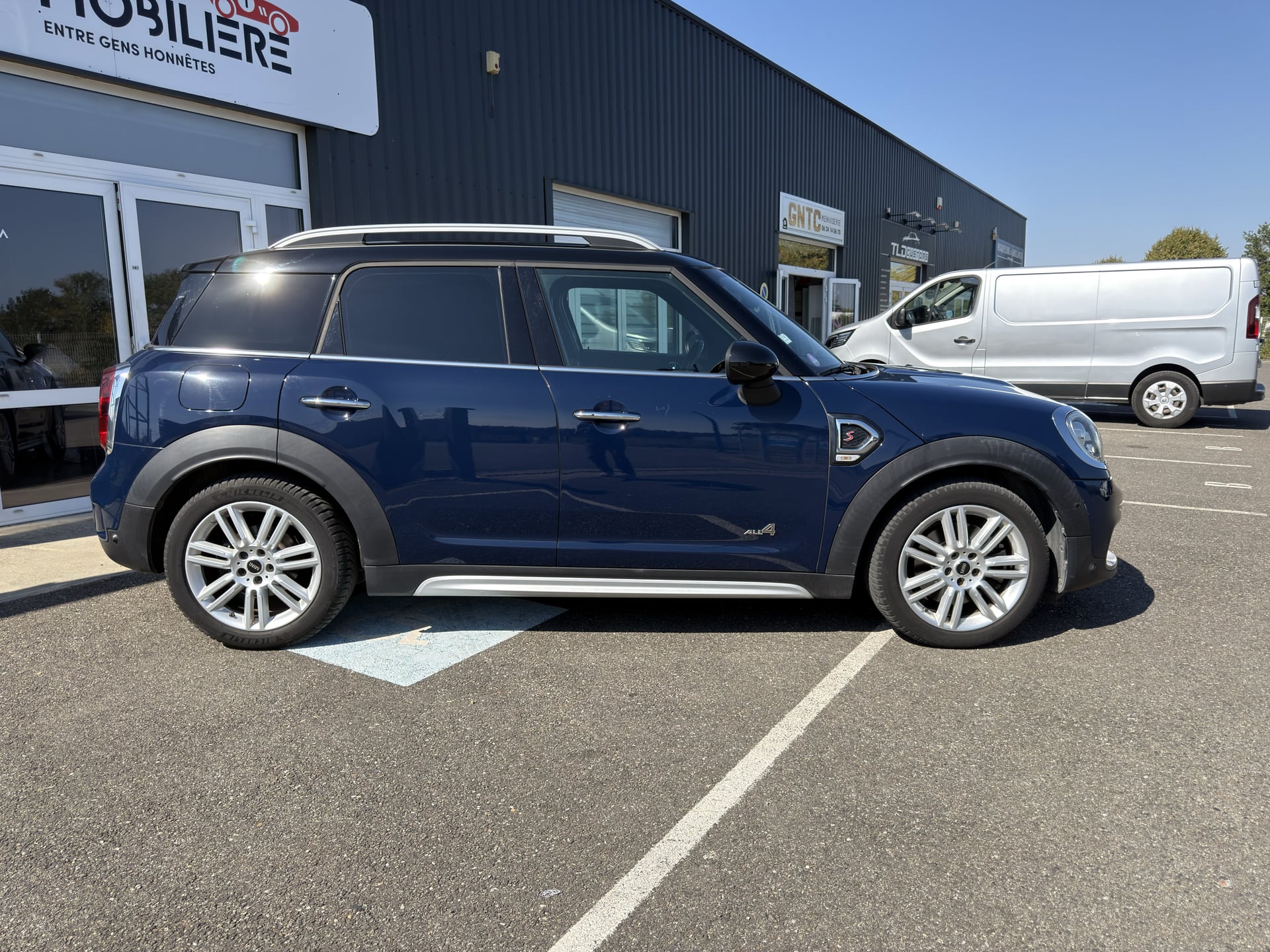 Mini Countryman 2.0L 192CH COOPER S ALL4 - TOIT OUVRANT PANORAMIQUE — 2