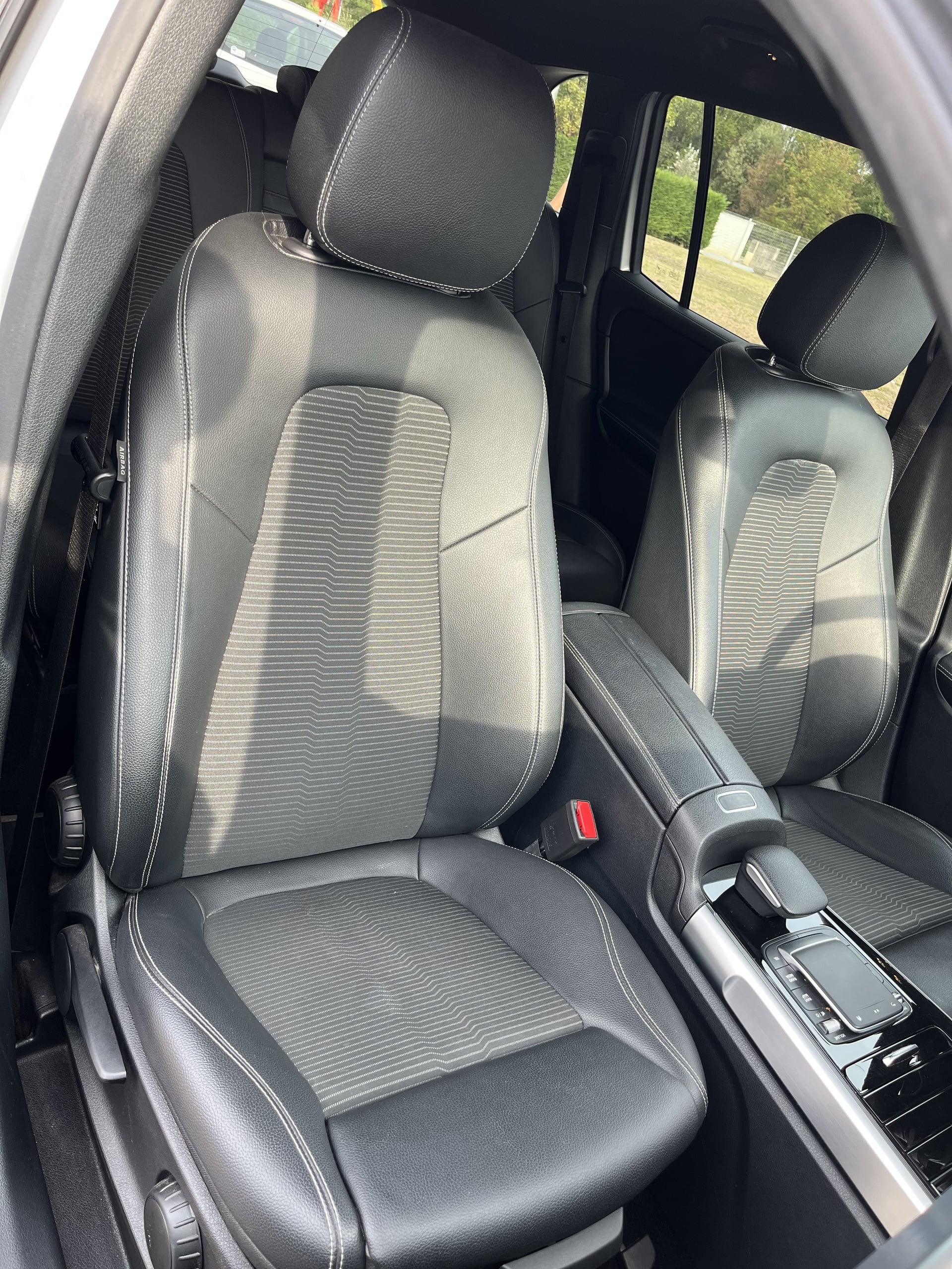 Mercedes-Benz GLB 200D 150cv PROGRESSIVE LINE - ENTRETIEN 100% MERCEDES- 7 places — 23