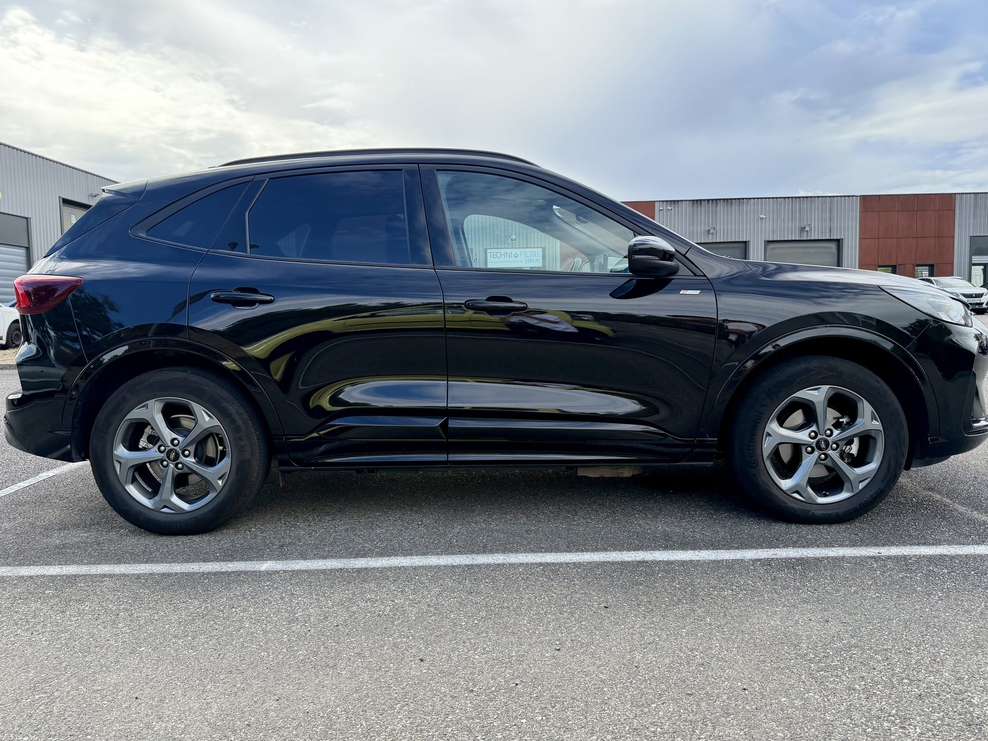 Ford Kuga 2.5 DURATEC 151cv ST LINE - Hybride Rechargeable — 2