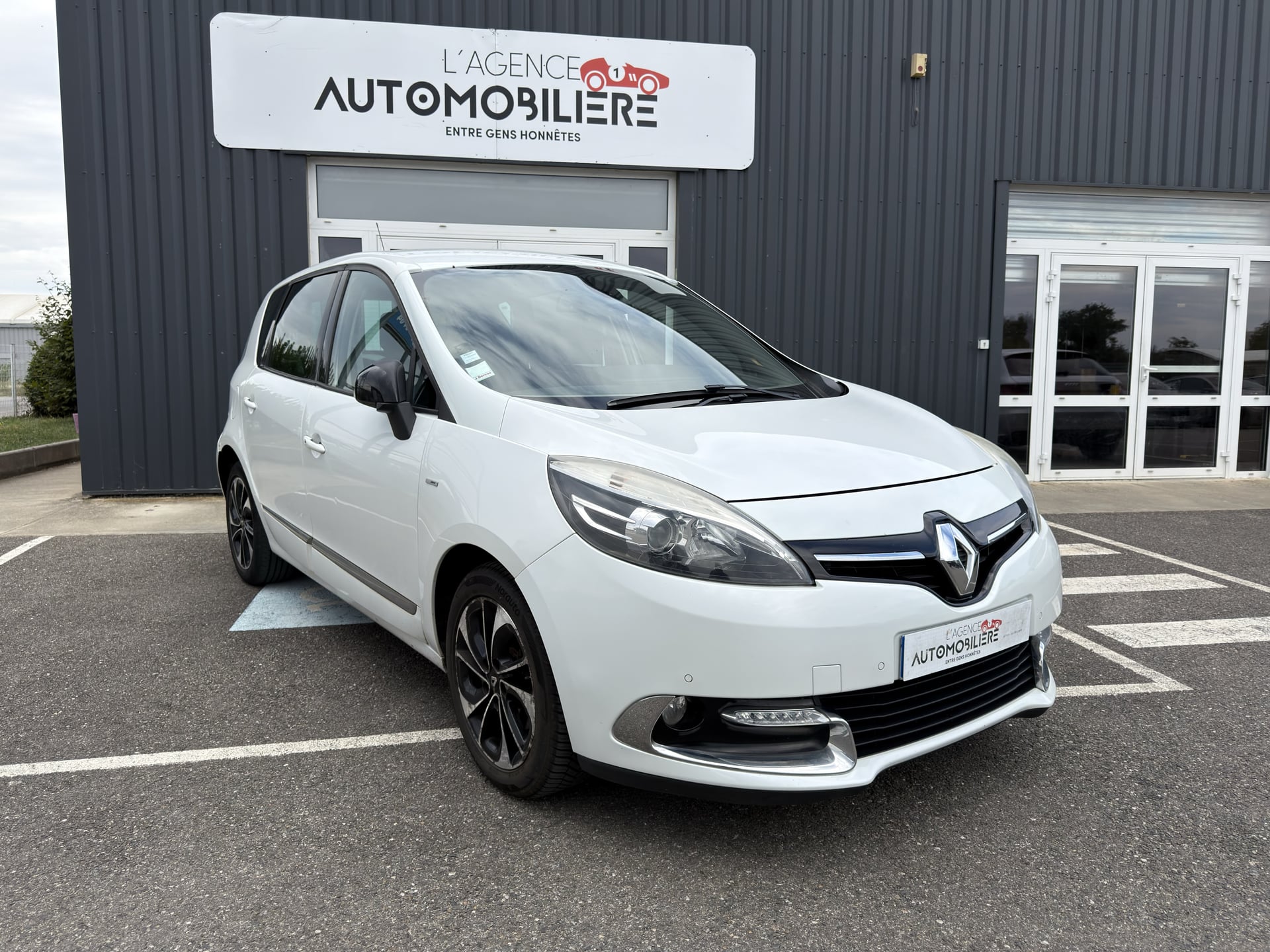Renault Renault Scenic 3 1,6L DCI 130CH ÉDITION BOSE - ATTELAGE