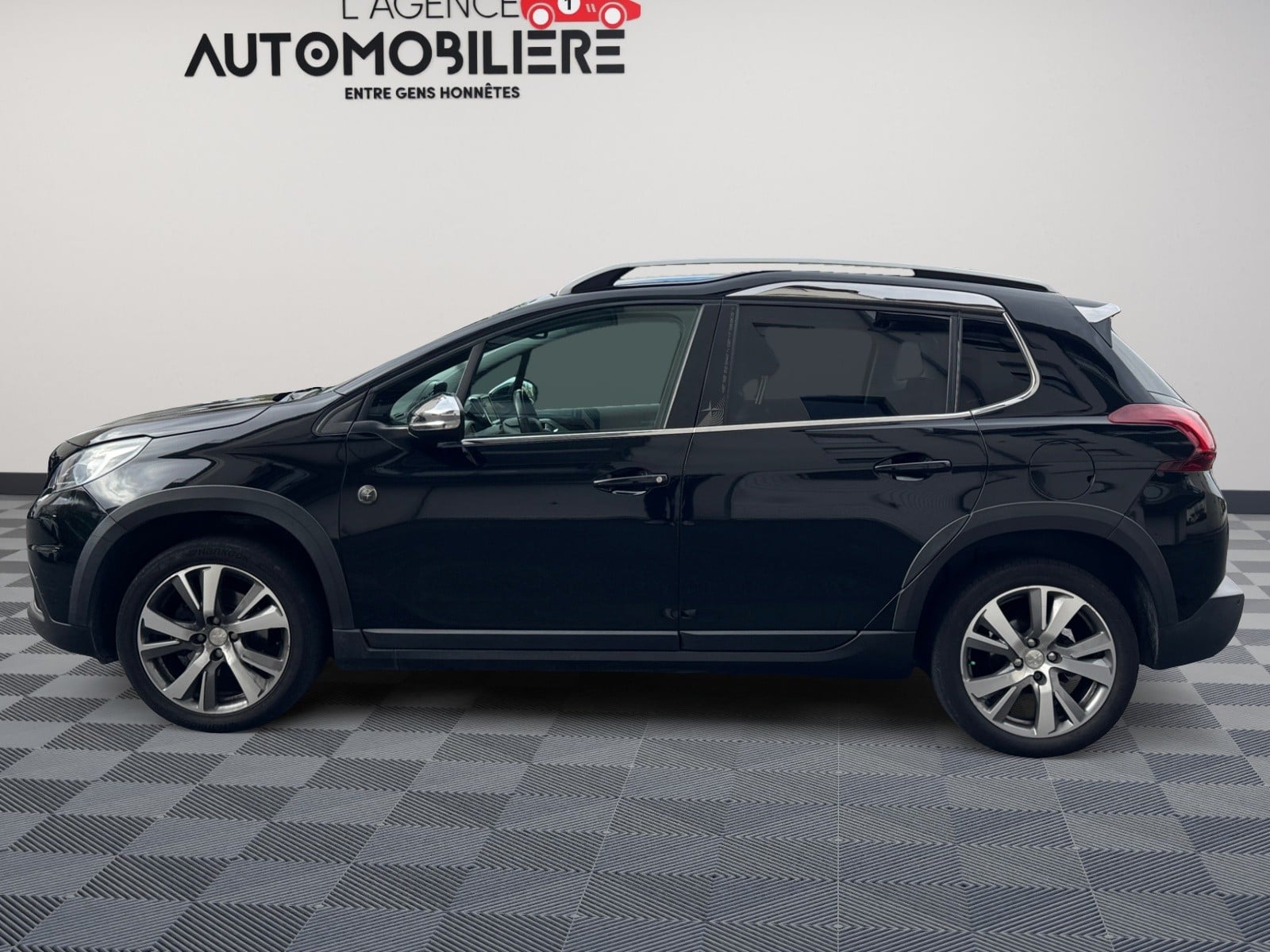 Peugeot 2008 1.2 PureTech 130ch Allure — 2
