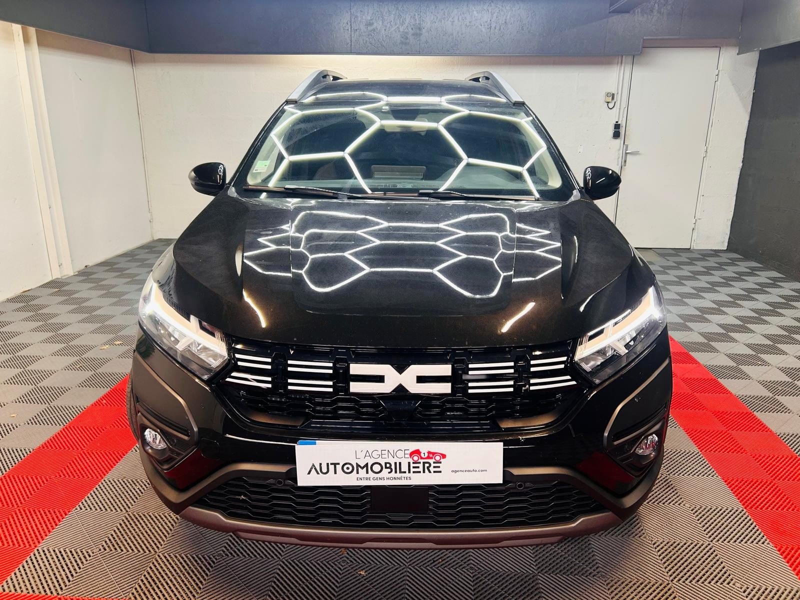Dacia Jogger Extreme+ 100 cv – 7 Places – 15 800 km – Garantie 12 Mois – LE GROS PLUS : GPL — 2