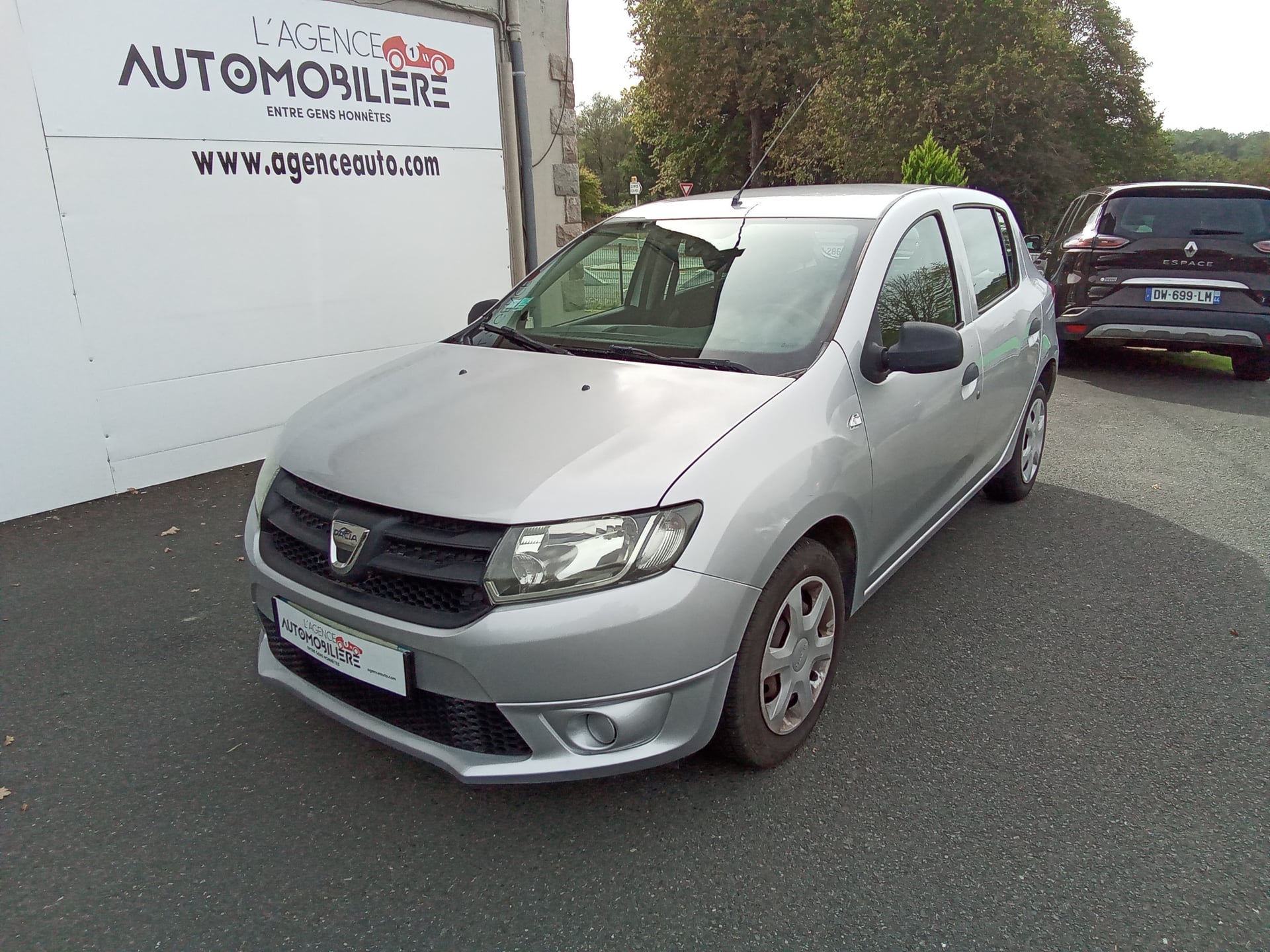 Dacia Sandero 1.2 75 LAUREAT