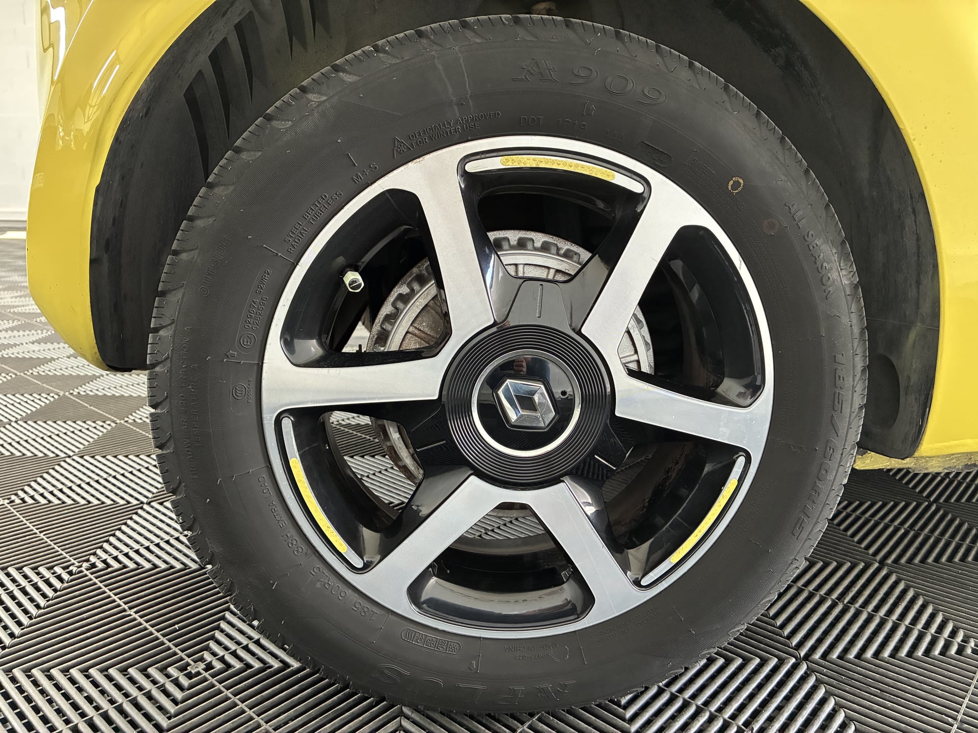 Renault Twingo III 0.9 TCe 90ch Intens EDC — 30