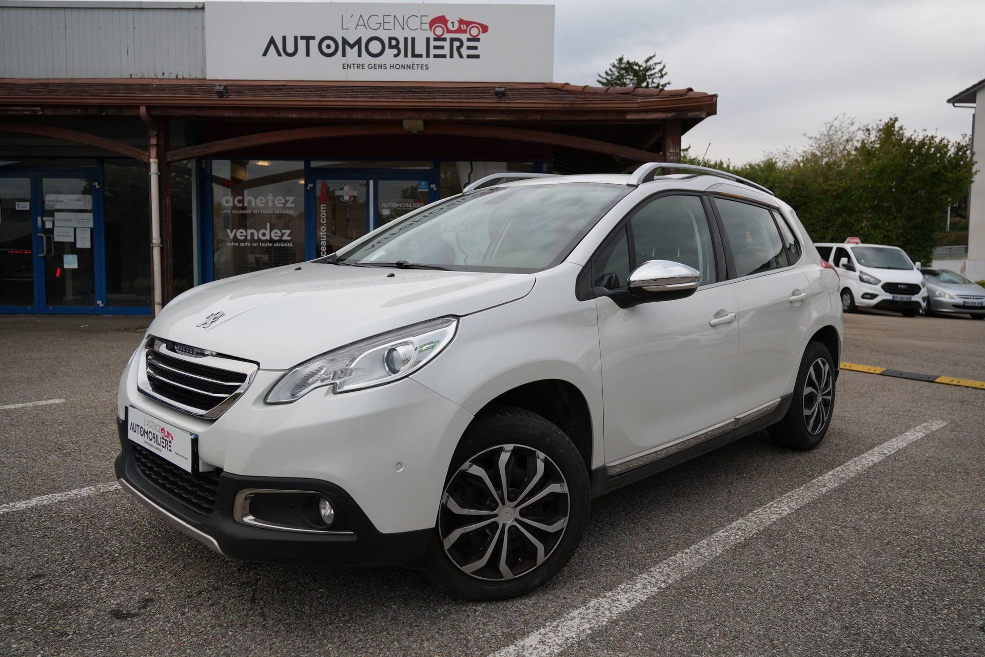 Peugeot 2008 1.2 110 S&S ALLURE EAT6