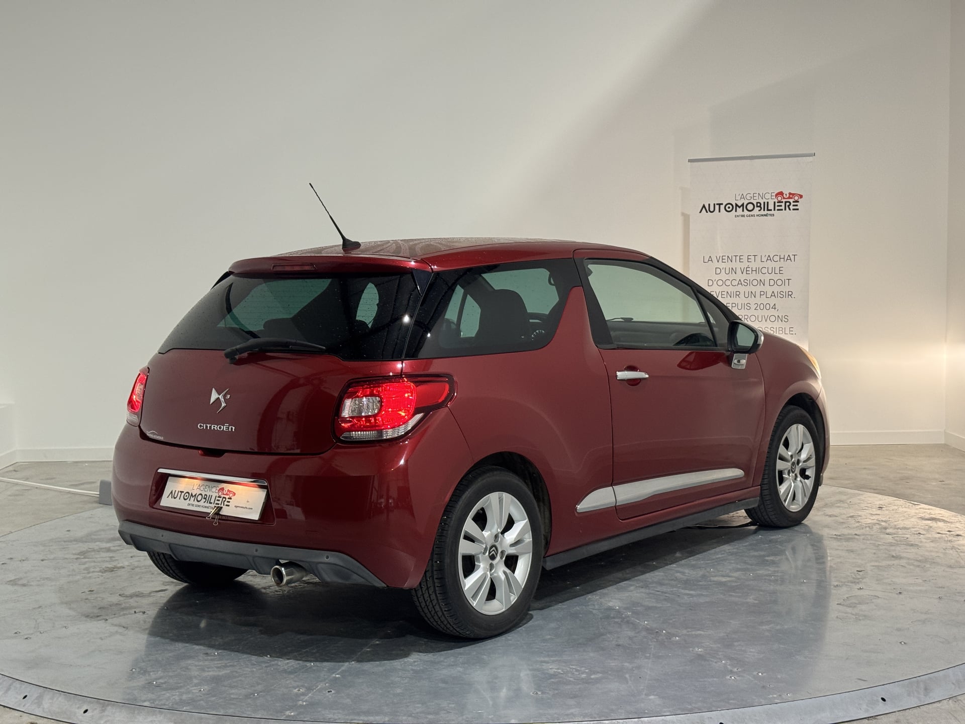 Citroen DS3 1.6l HDi 90 Ch Be Chic — 2