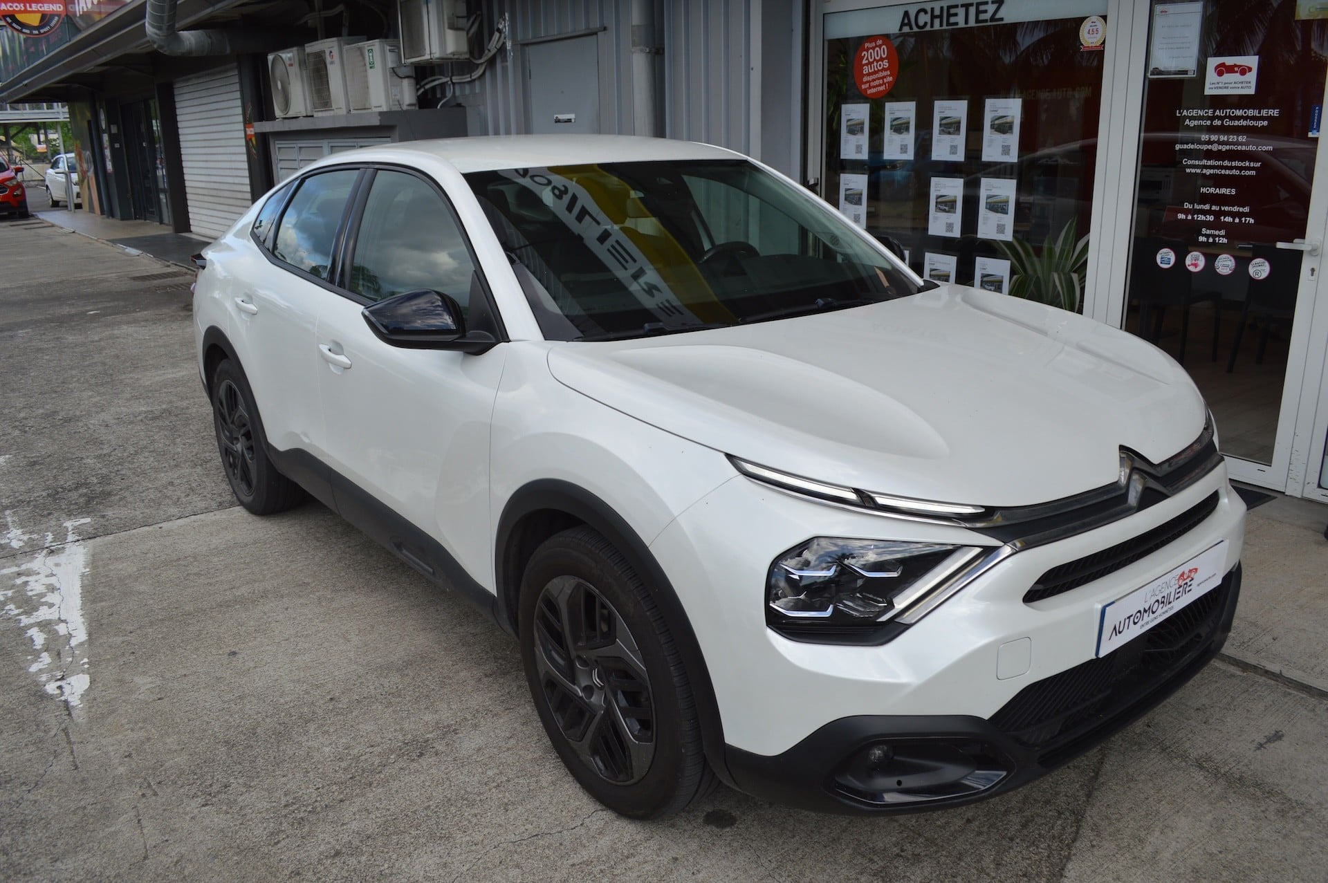 Citroen C4 X 1.5 BLUEHDI 130 S&S SHINE EAT8 — 2