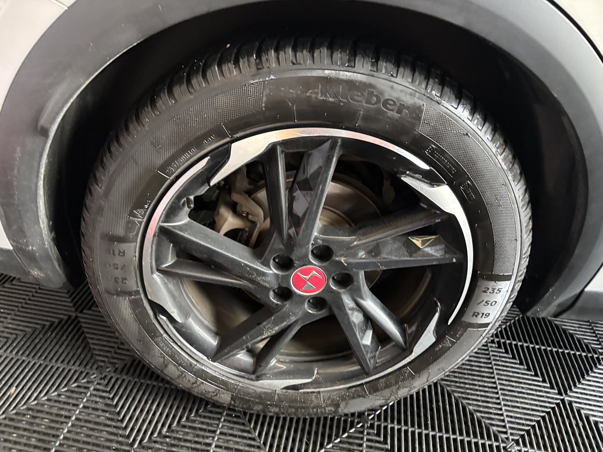 DS DS7 CROSSBACK 1.6 HYBRIDE E-TENSE 4x4 300CH — 29