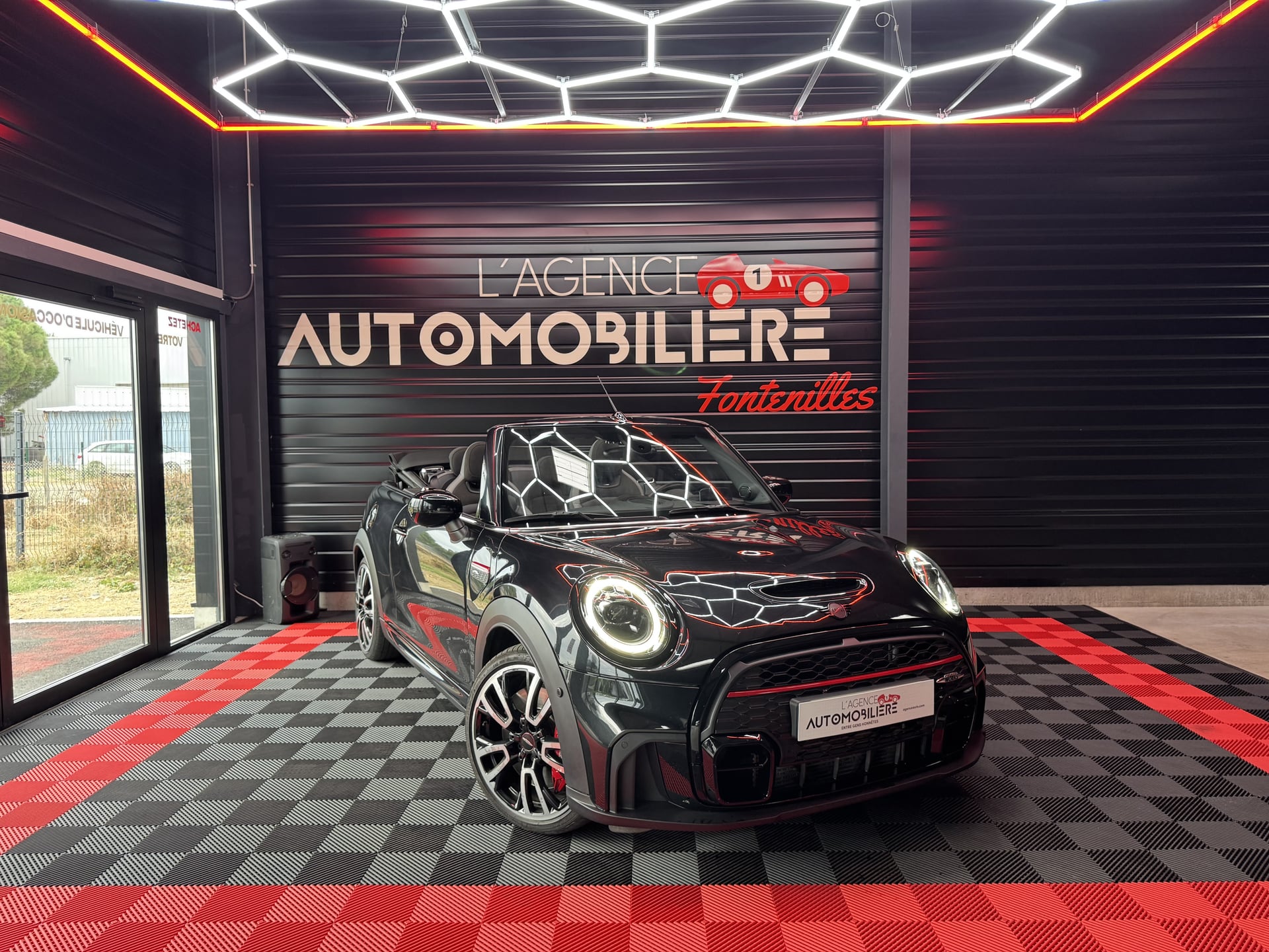 Mini John Cooper Works 2.0 CABRIOLET 231ch BVA8 Edition Premium Plus Ultimate Garantie 12mois — 2