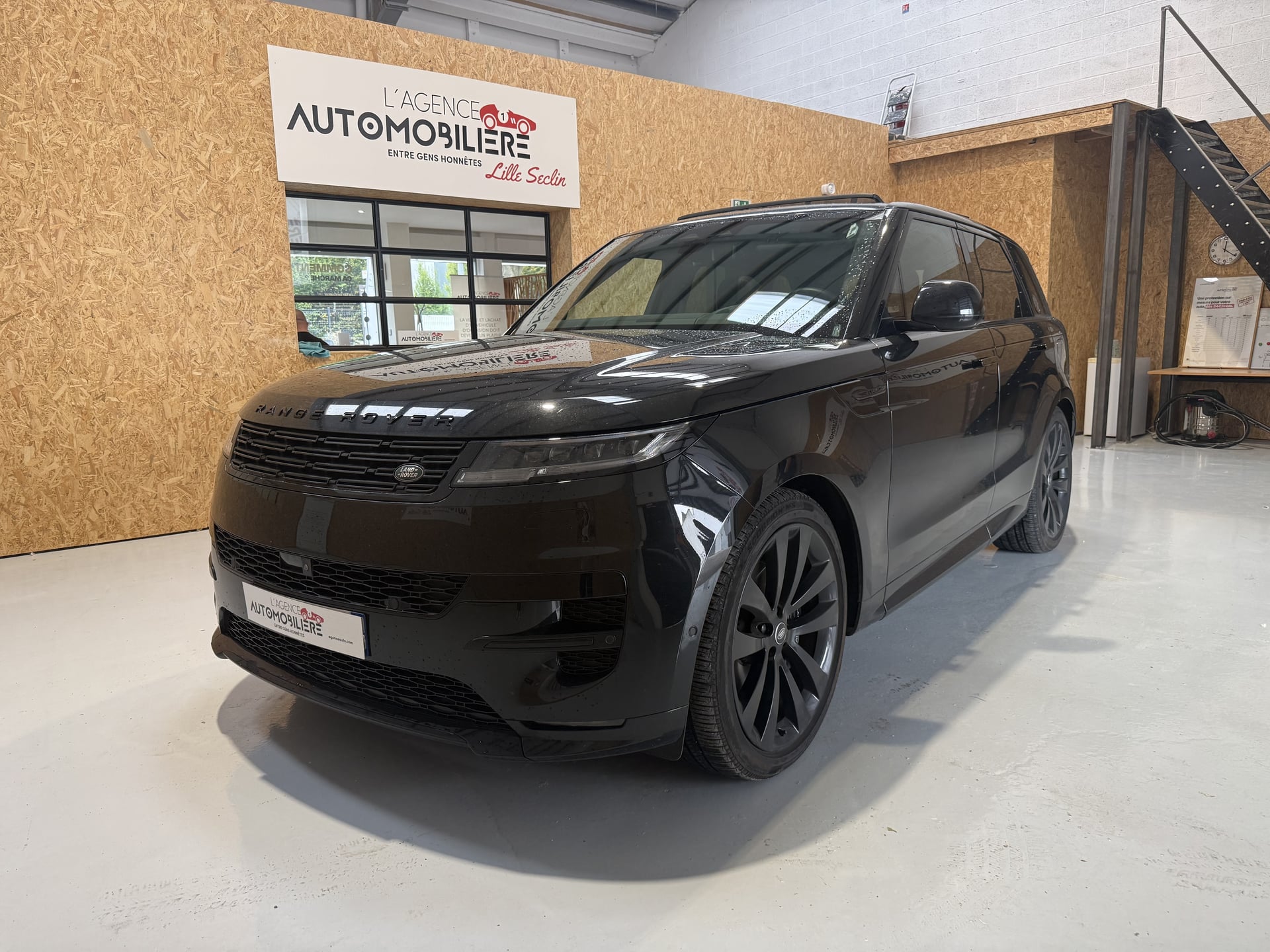 Land Rover Range Rover SPORT L461 3.0 DYNAMIC HSE P460e PHEV AWD HYBRIDE FULL OPTIONS