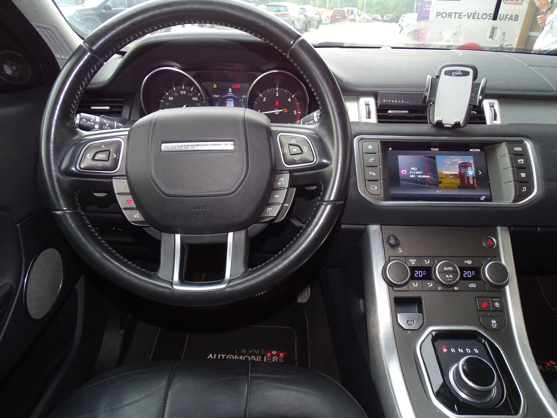 Land Rover Range Rover Evoque 2.0 l TD4 150 HSE 4WD — 40