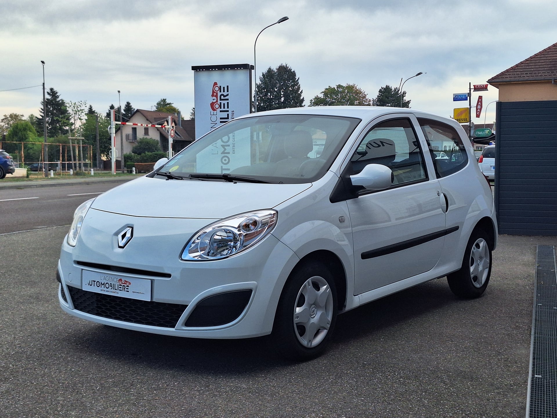 Renault Twingo II 1.2 16v 75 ch Expression Quickshift Boite auto — 2