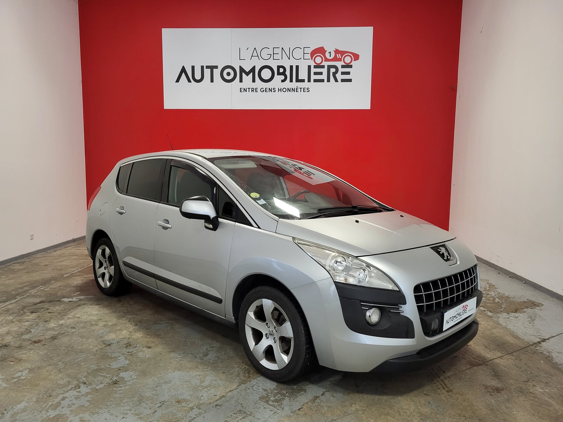 Peugeot 3008 1.6 HDI 110 + ATTELAGE