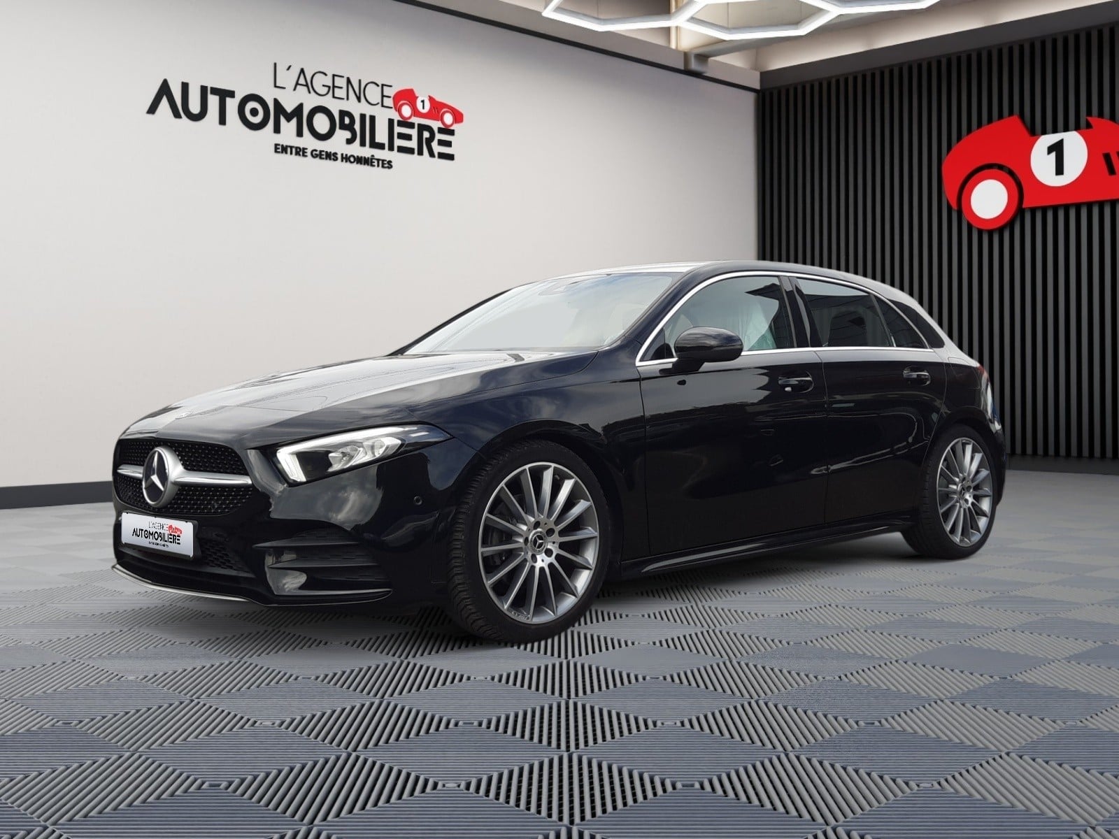 Mercedes-Benz Classe A A 200 Business Solution AMG 1.33i 163Ch Boite 7G-Tronic / Garantie 12 Mois