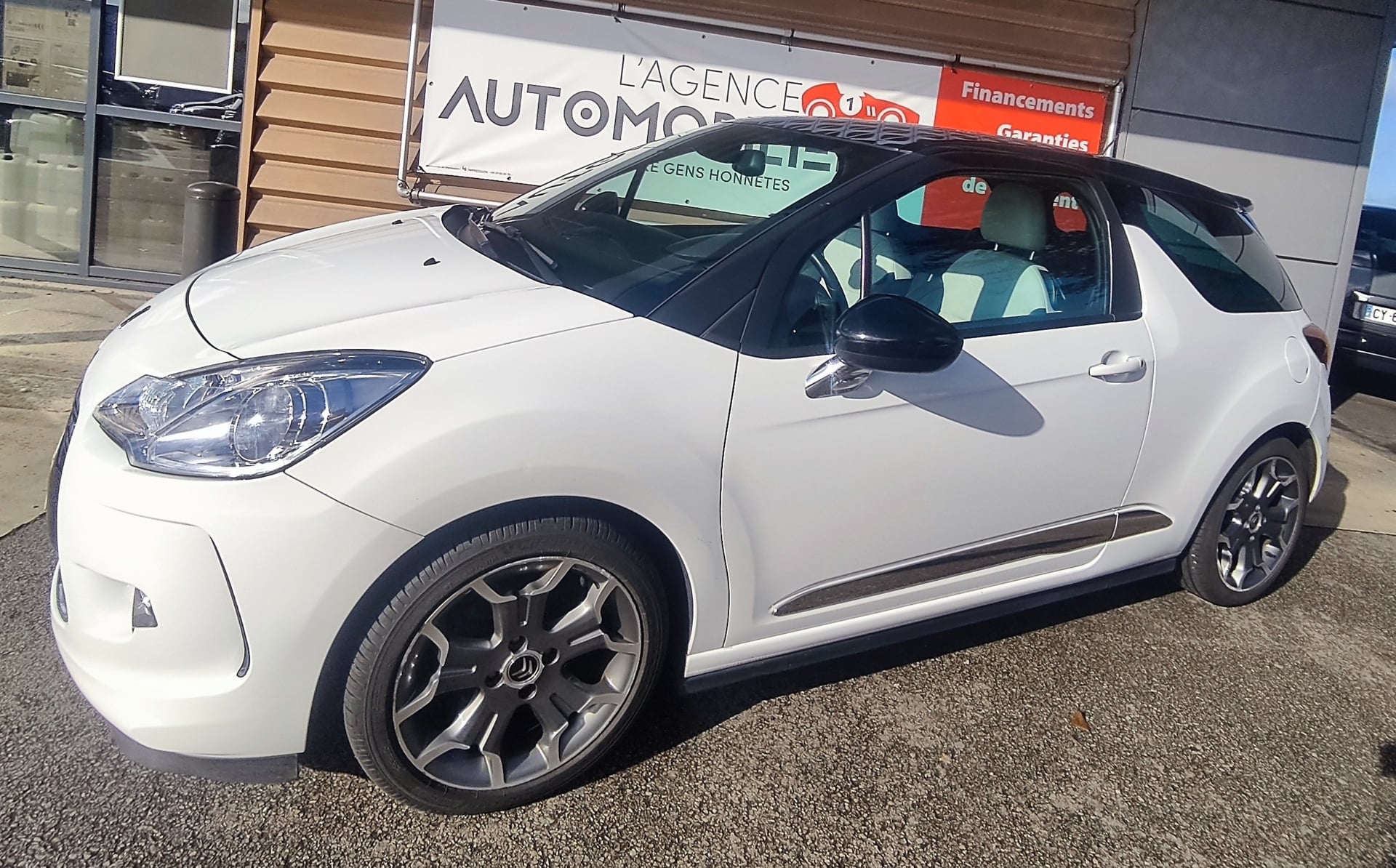 Citroen DS3 1.6 E-HDI 115 ULTRA PRESTIGE — 2