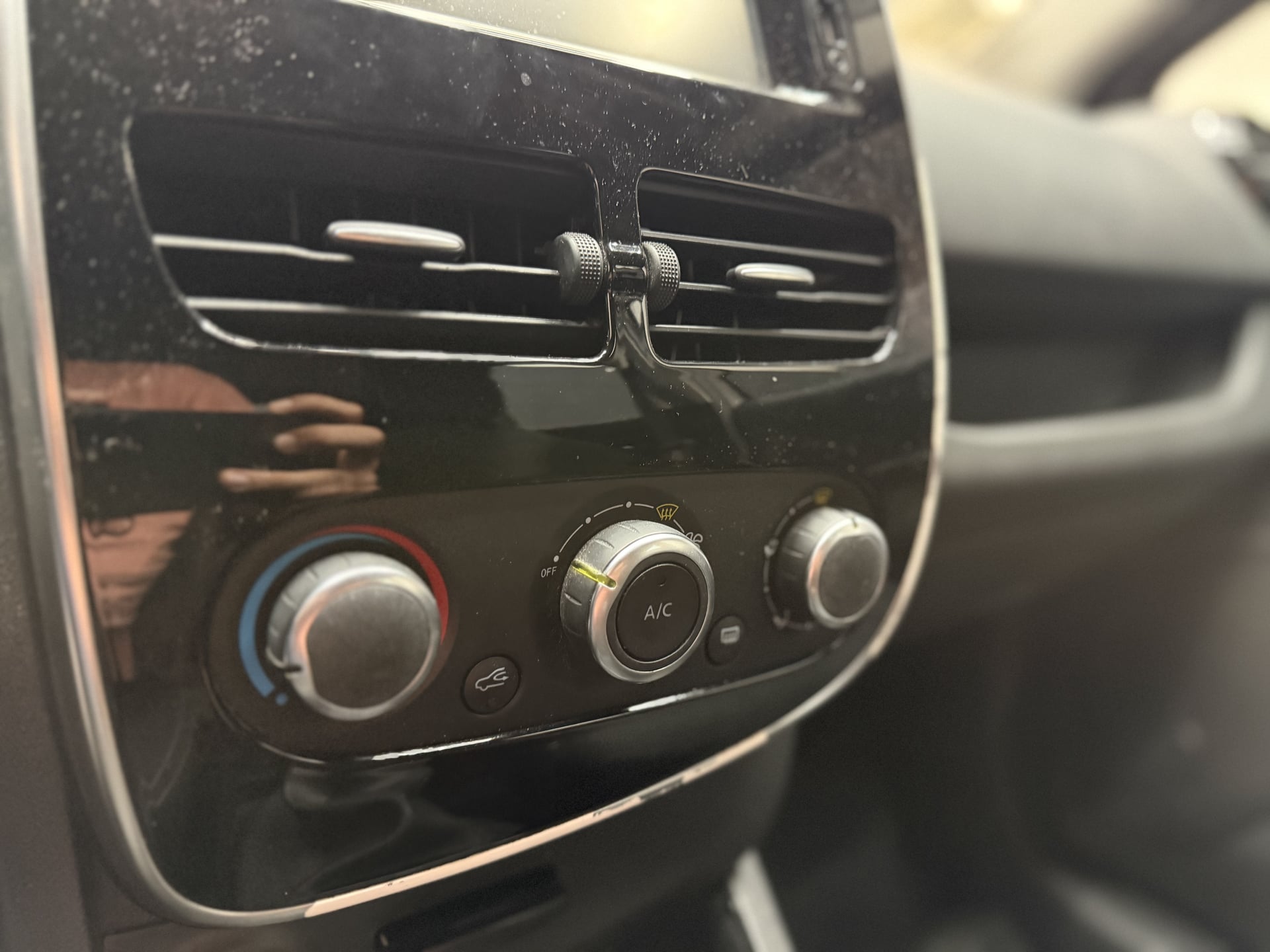 Renault Clio 4 1.5 DCI 90 Energy Zen — 18