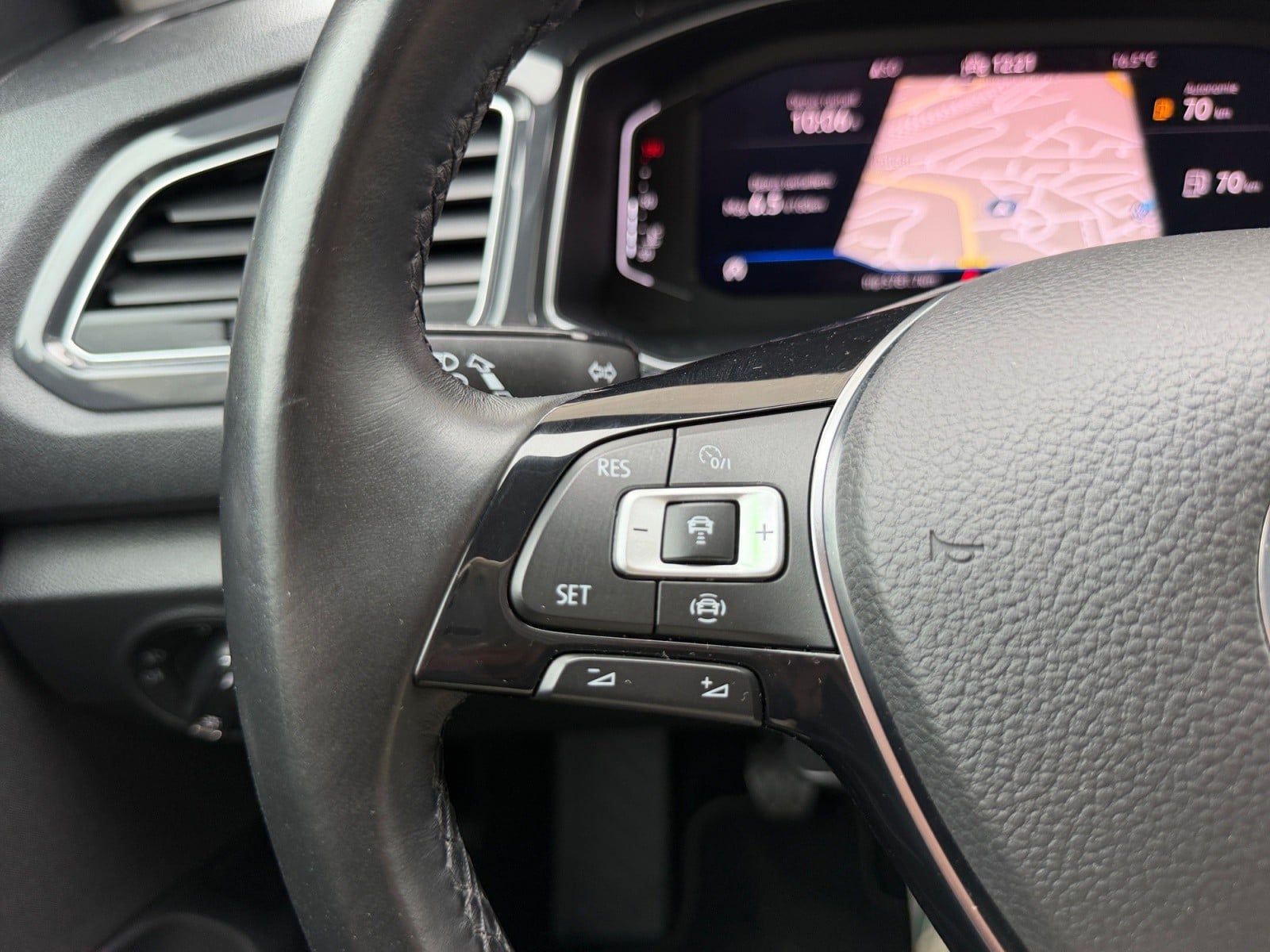 Volkswagen T-roc 1.5 TSI EVO 150ch Carat — 24