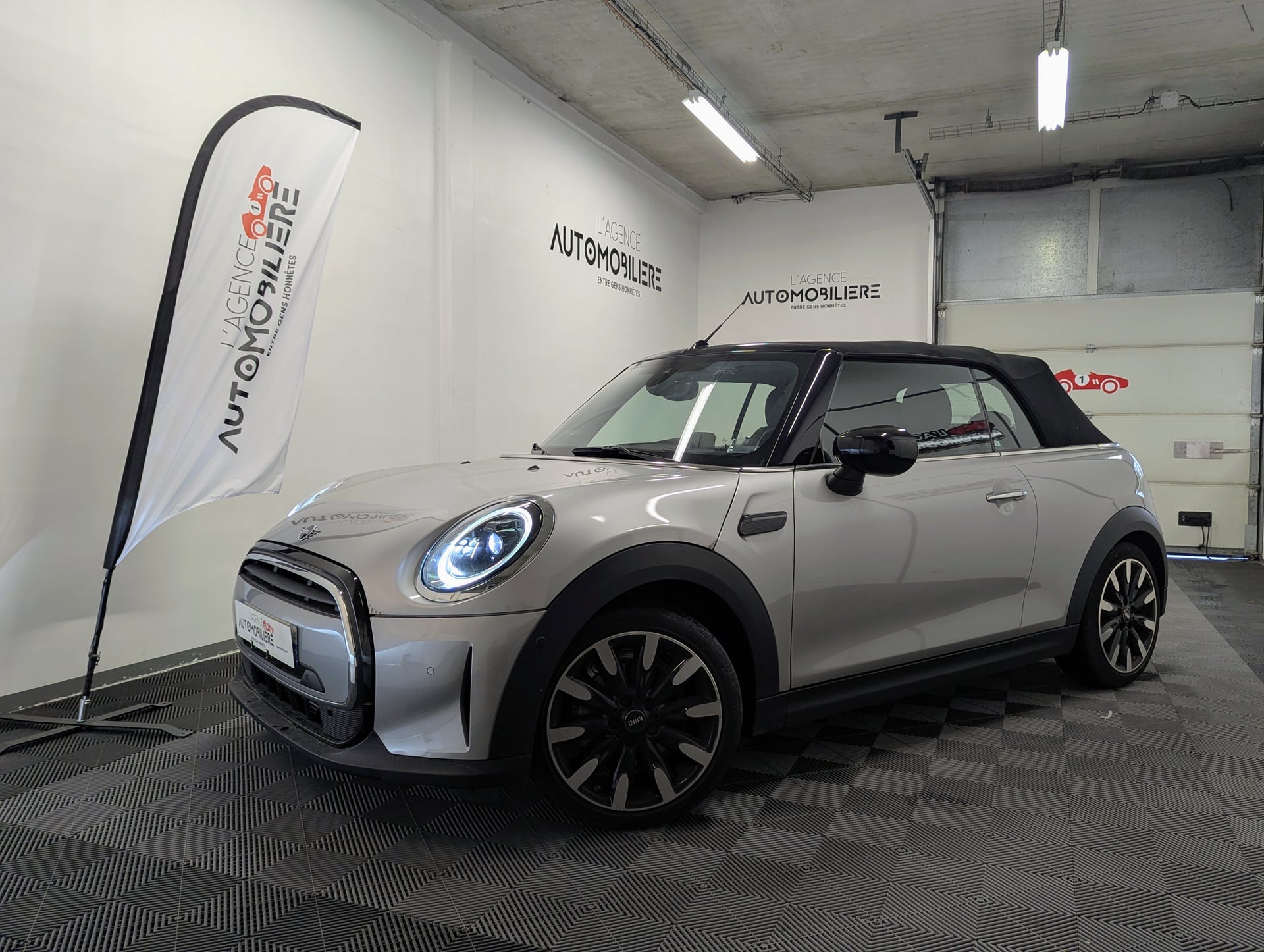 Mini Cooper (F57) CABRIOLET 1.5 COOPER Essential BVA7