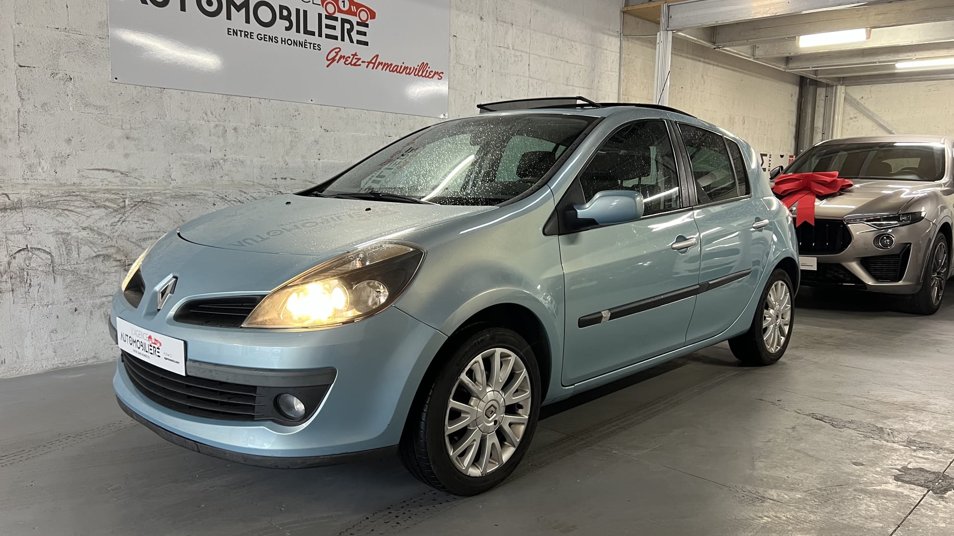 Renault Clio 1.5 dCi 85ch Extrême Claire 5p