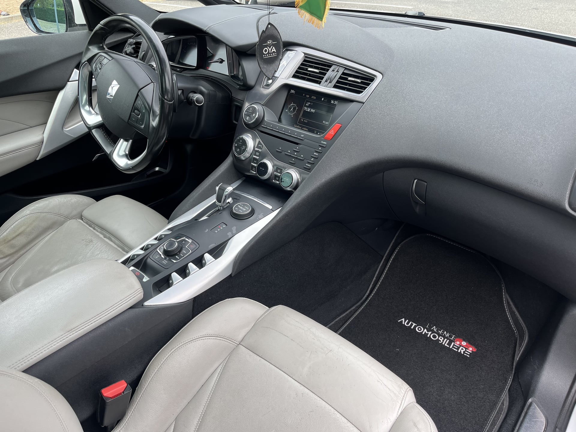 Citroen DS5 2.0 HDI SPORT CHIC FULL OPTION - Hybrid 4x4 - distribution à jour — 26