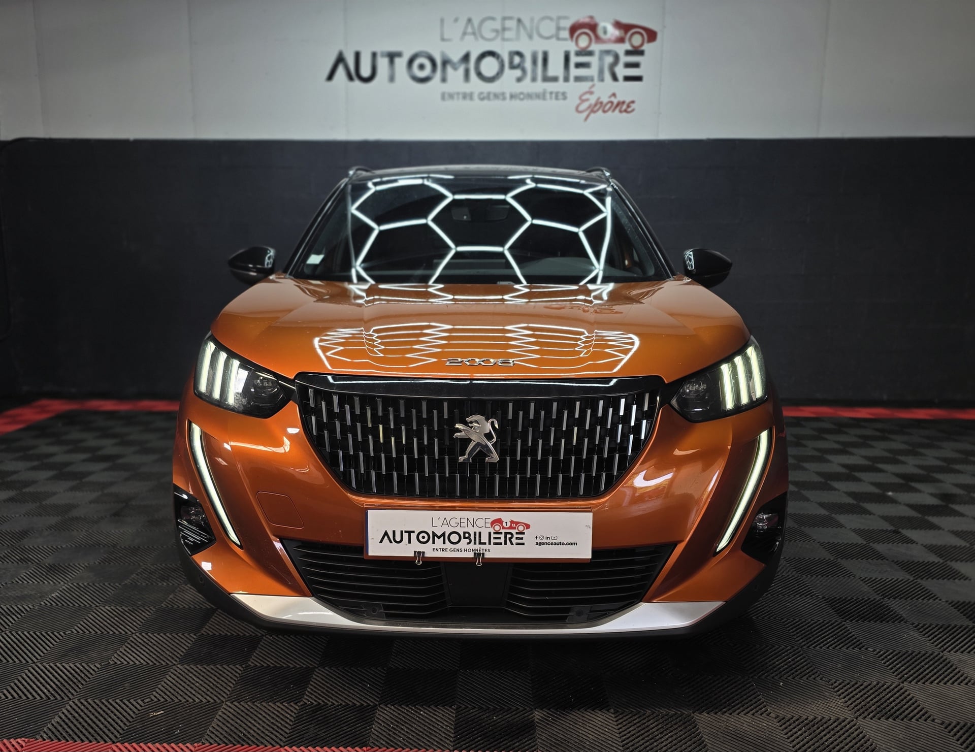 Peugeot 2008 1.5 BLUEHDI 130 GT — 2
