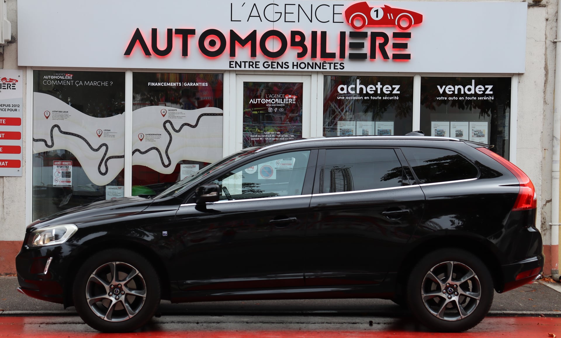 Volvo XC60 Ph.II D4 2.0 TDi 190 Ocean Race FWD Geartronic (Sièges chauffants, Attelage) — 2