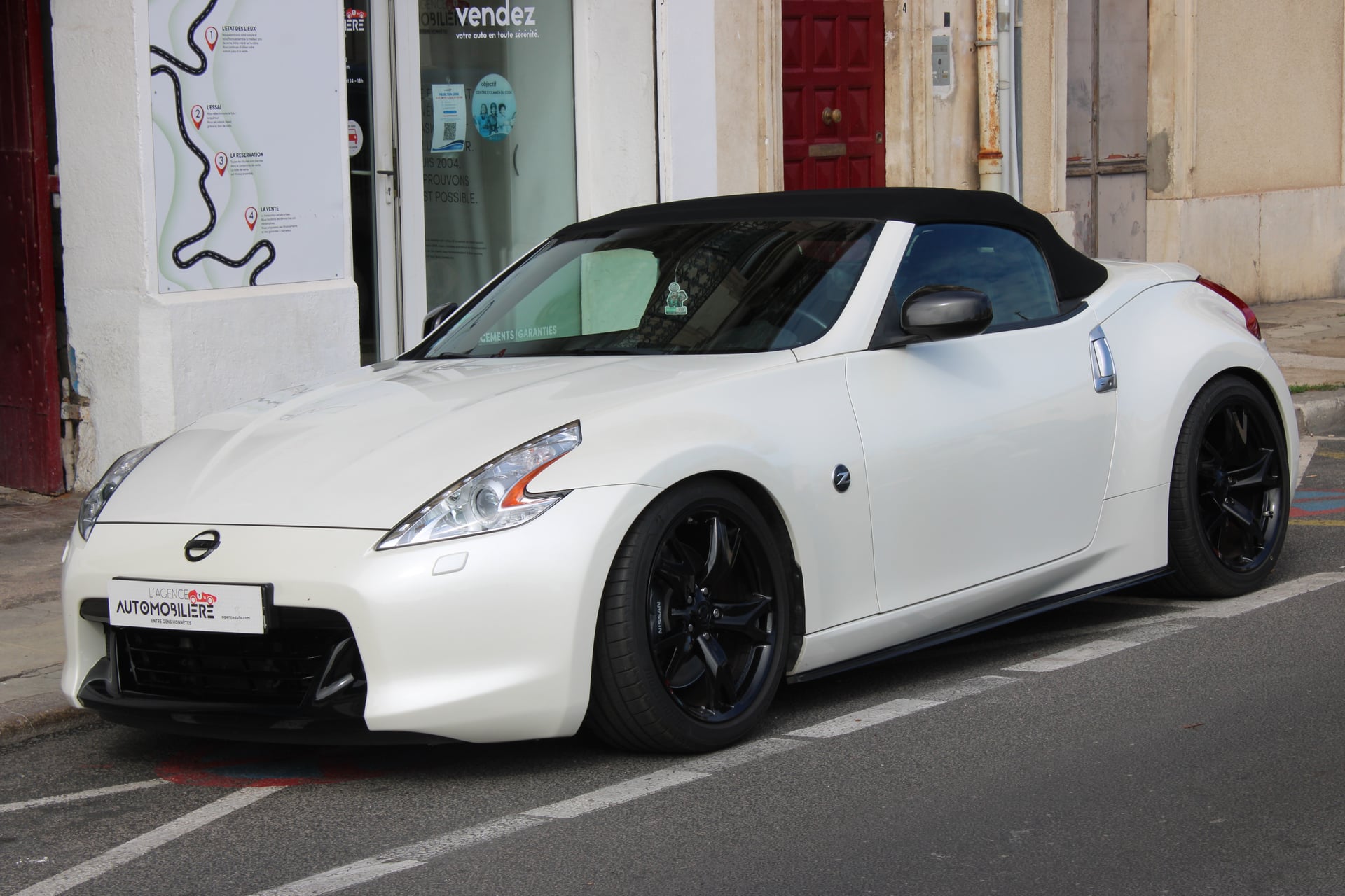 Nissan 370Z ROADSTER 3.7 V6 328CH ( Sièges électriques, Moteur à chaîne ... ) — 2