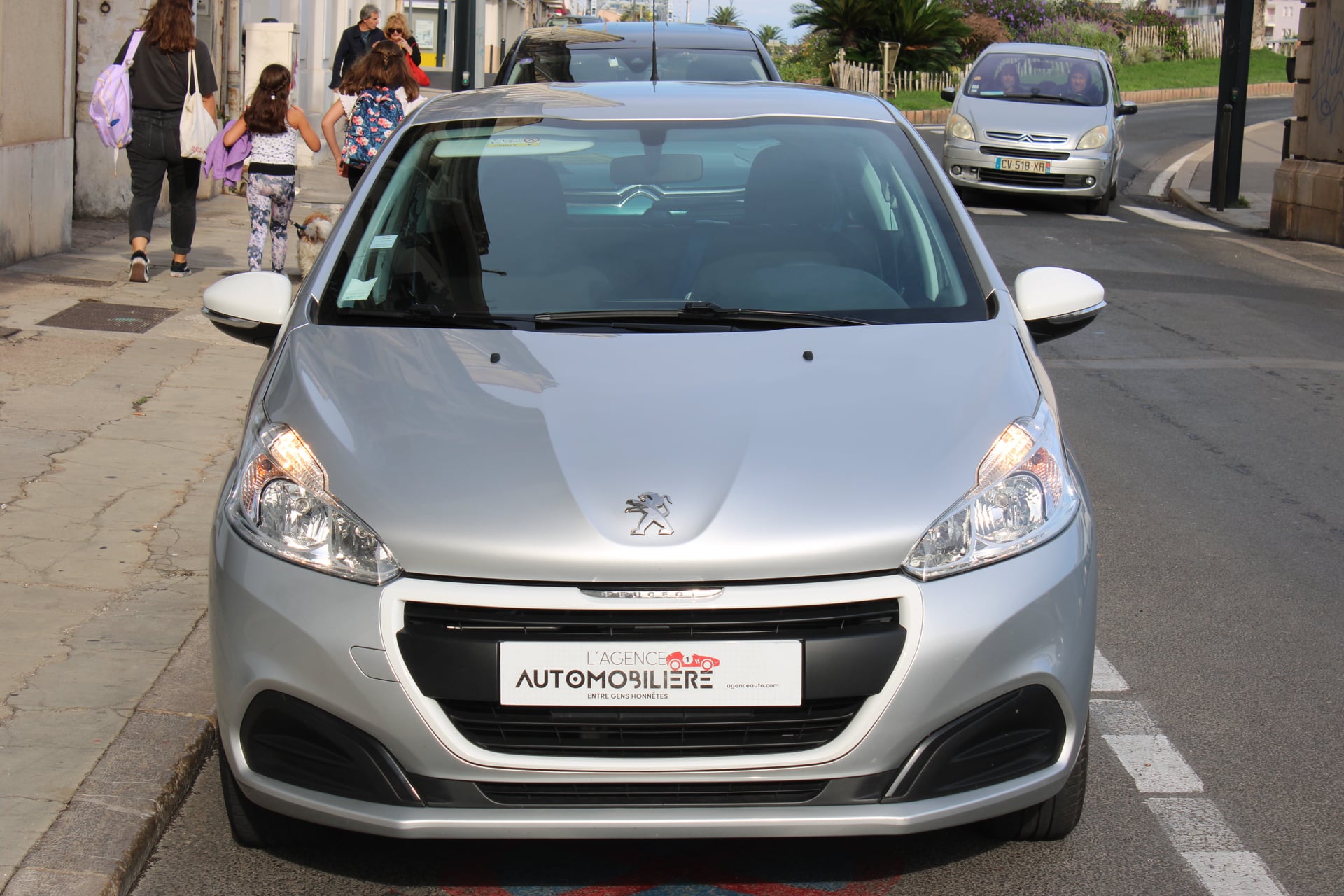 Peugeot 208 68ch BVM5 Like ( 1ère main, Distribution changée, Clim ... ) — 2