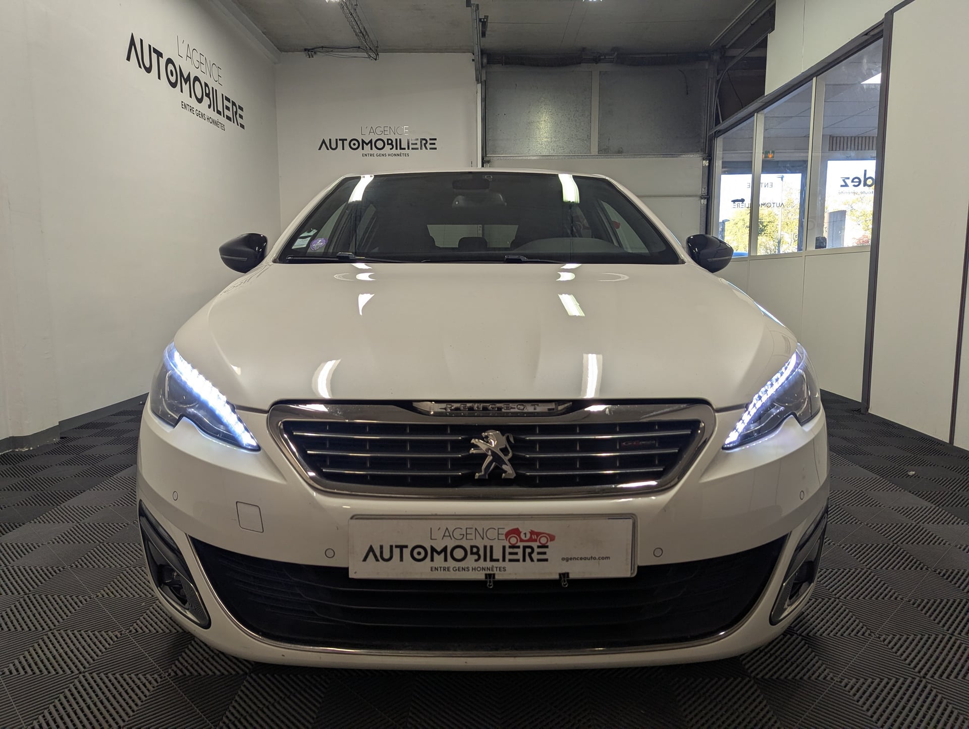 Peugeot 308 1.2 PURETECH 130 GT LINE — 2