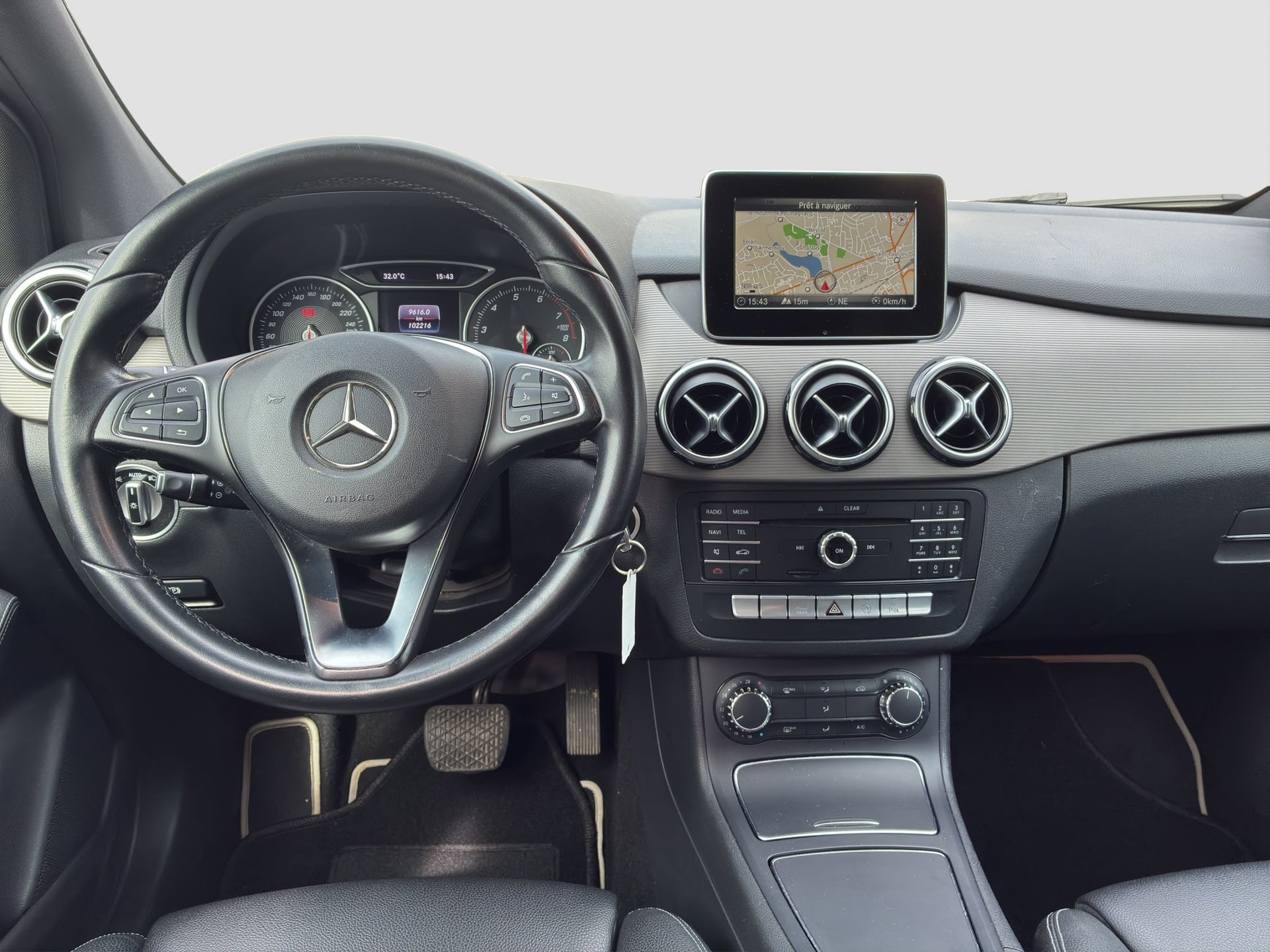 Mercedes-Benz Classe B 180 INSPIRATION 7G-DCT "ORIGINE FRANCE/HISTORIQUE D ENTRETIEN COMPLET" — 2